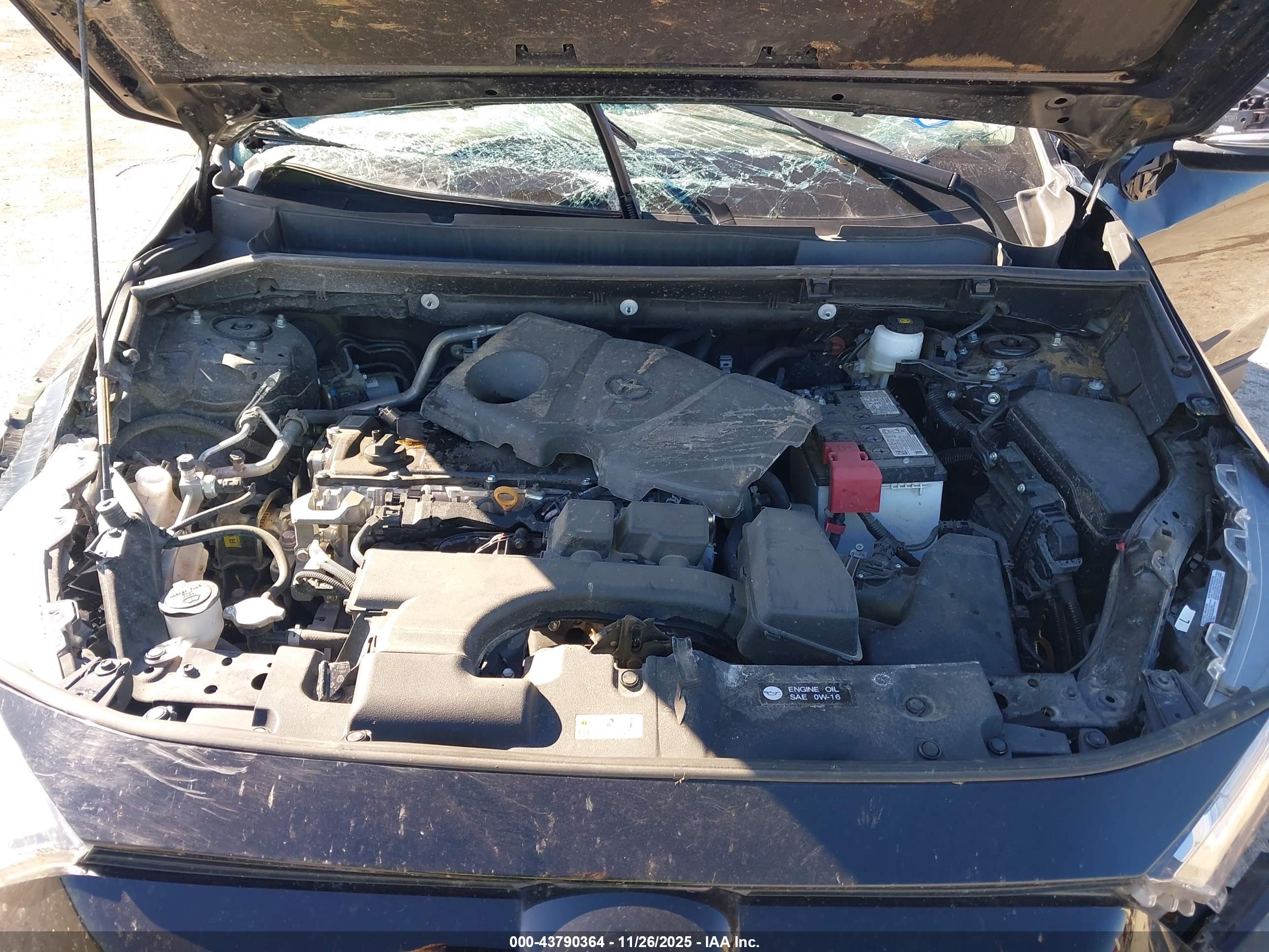 TOYOTA RAV4 image 10