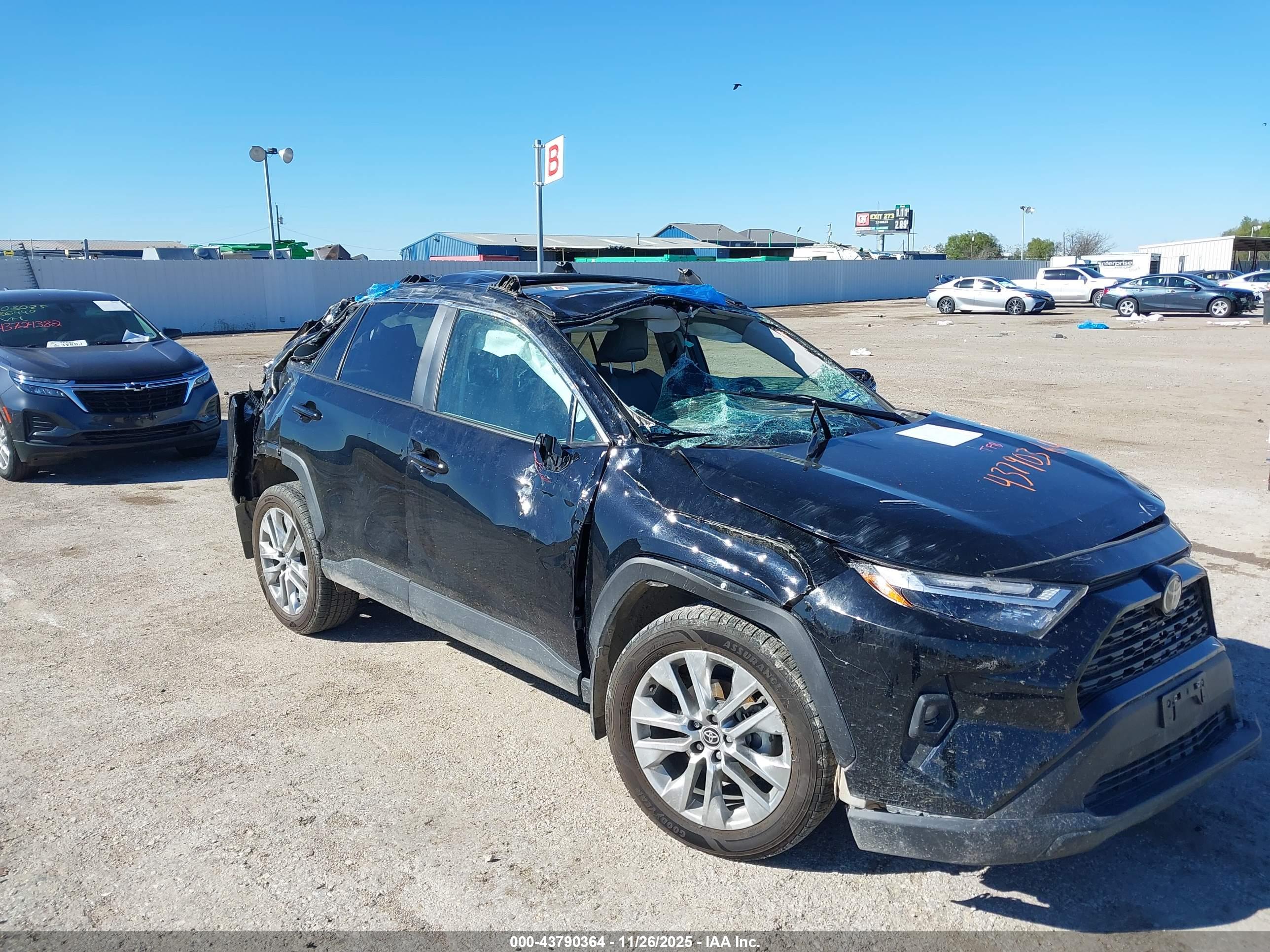 TOYOTA RAV4 image 6