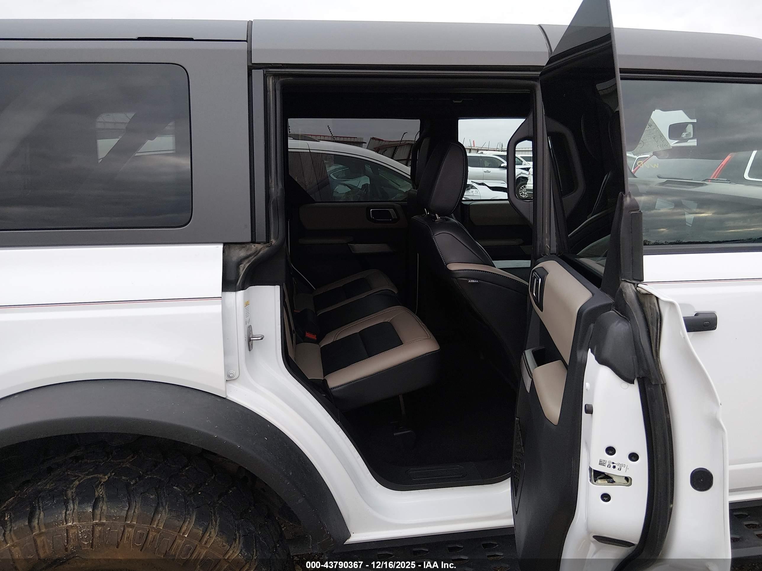 FORD BRONCO image 8