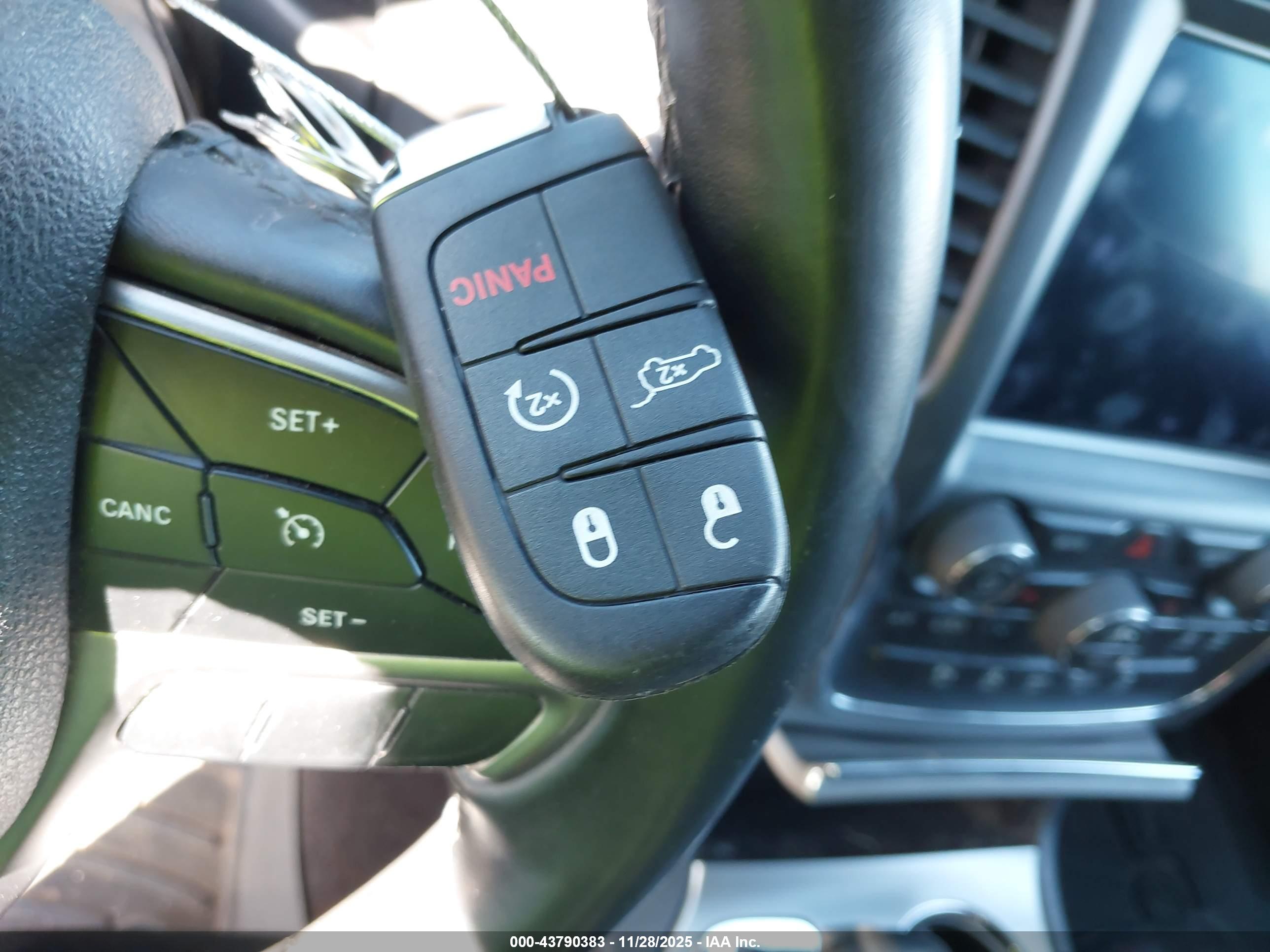 JEEP GRAND image 11
