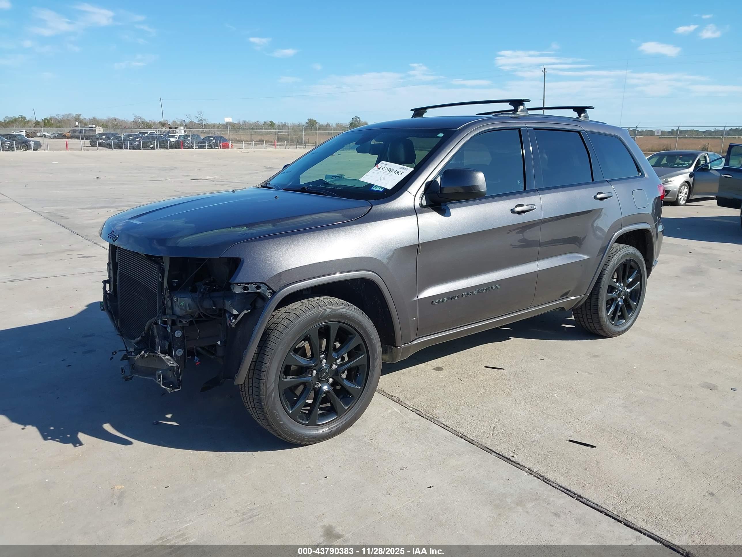 JEEP GRAND image 2
