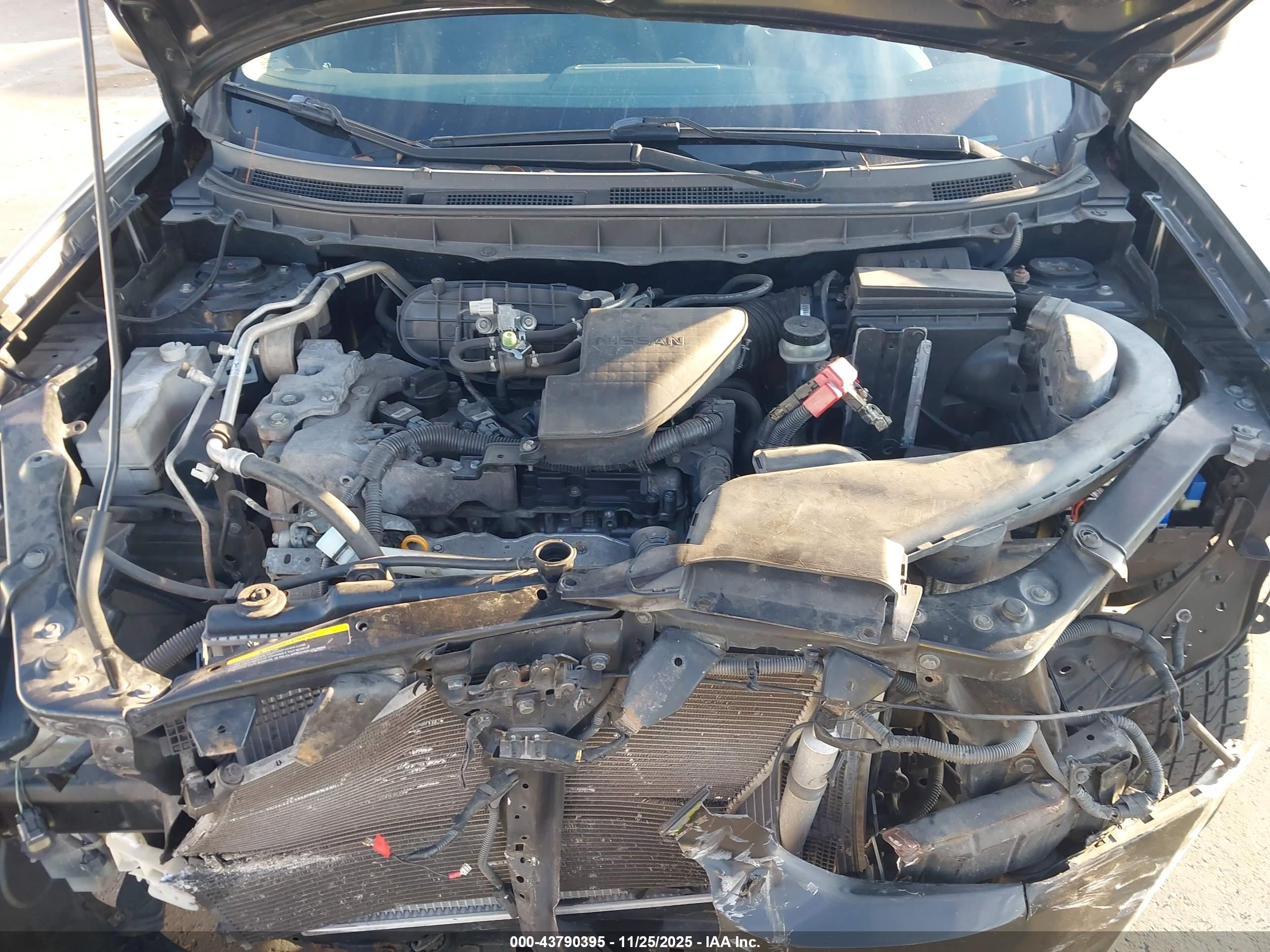 NISSAN ROGUE image 10