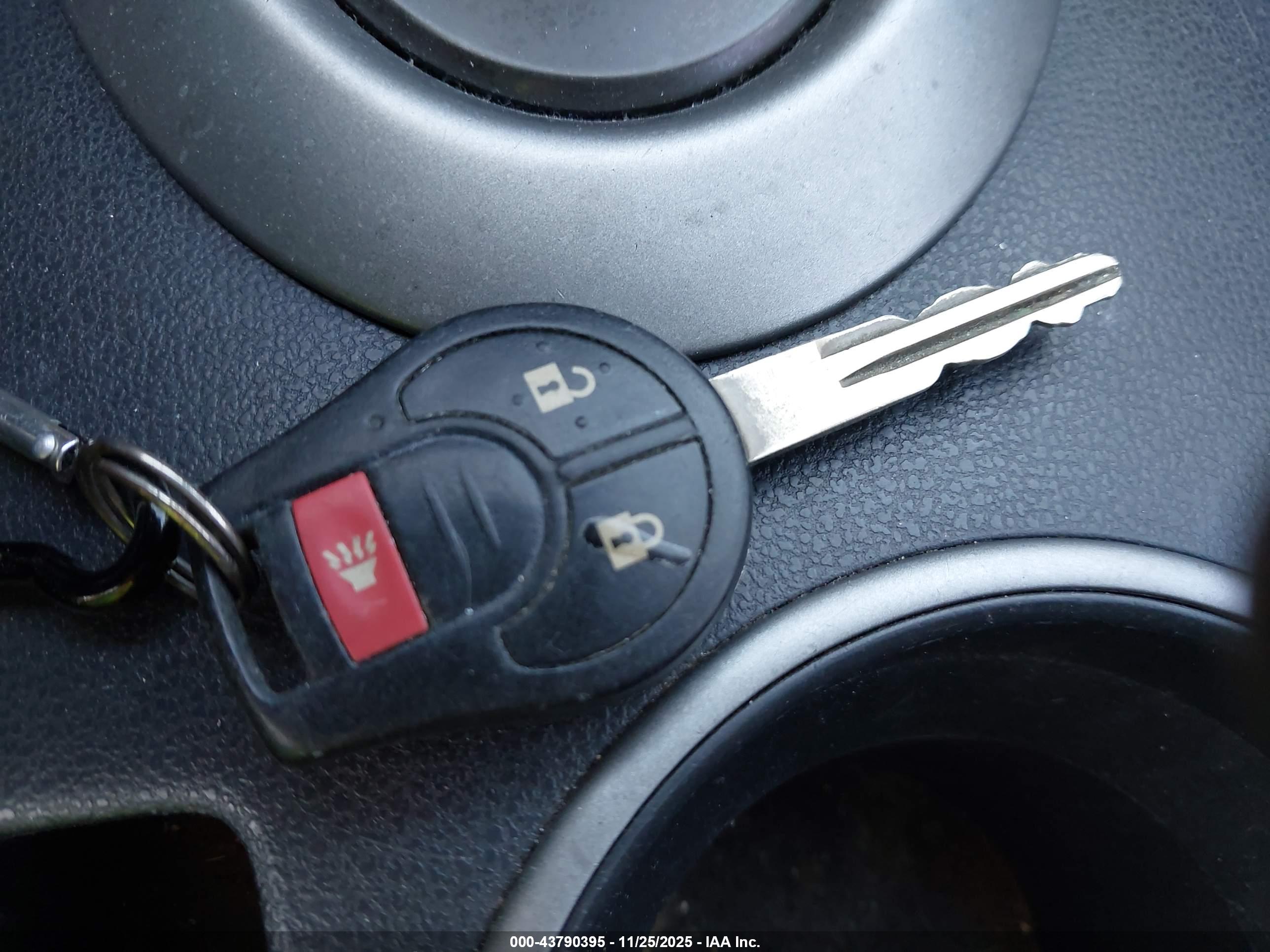 NISSAN ROGUE image 11