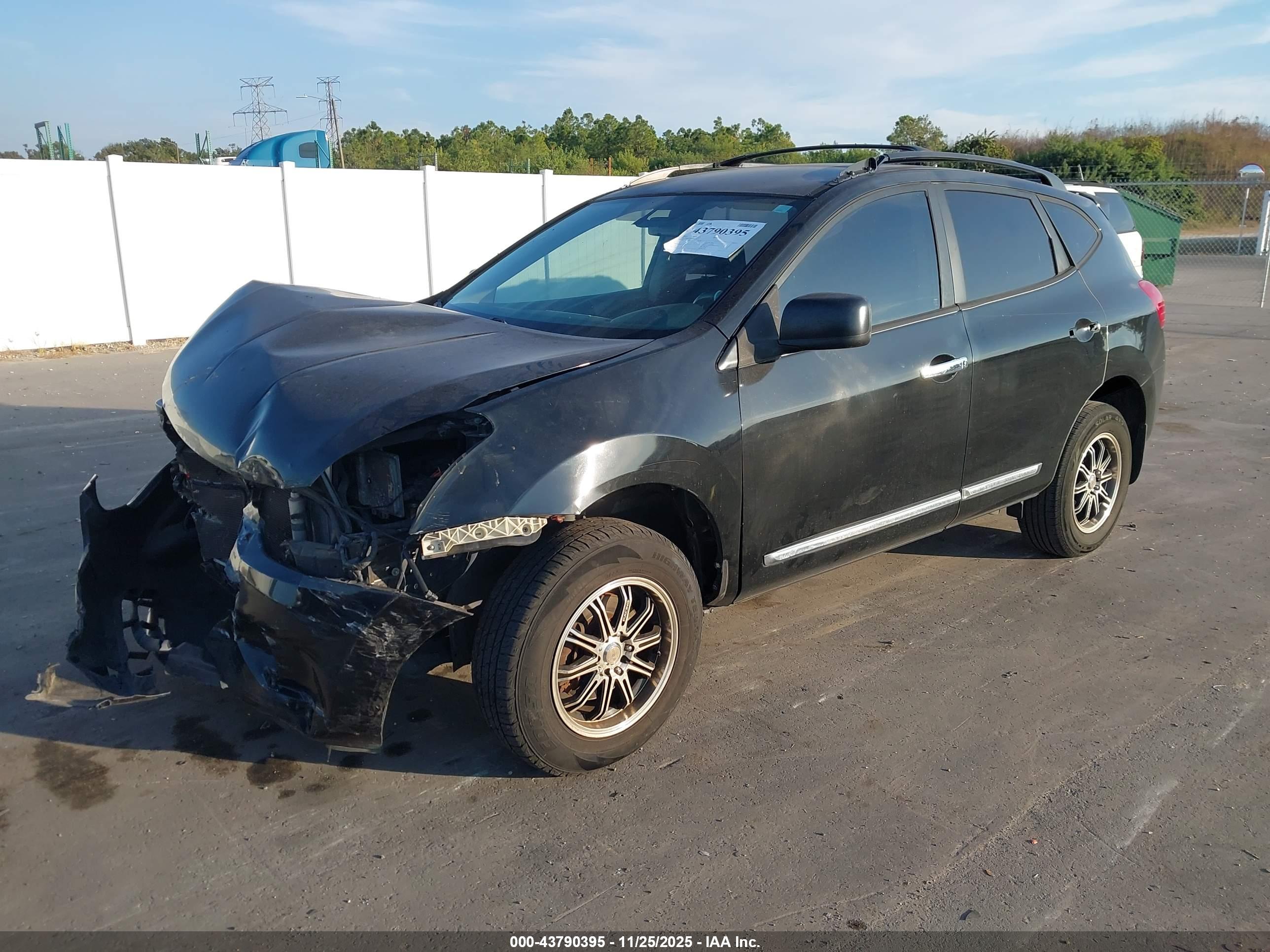 NISSAN ROGUE image 2