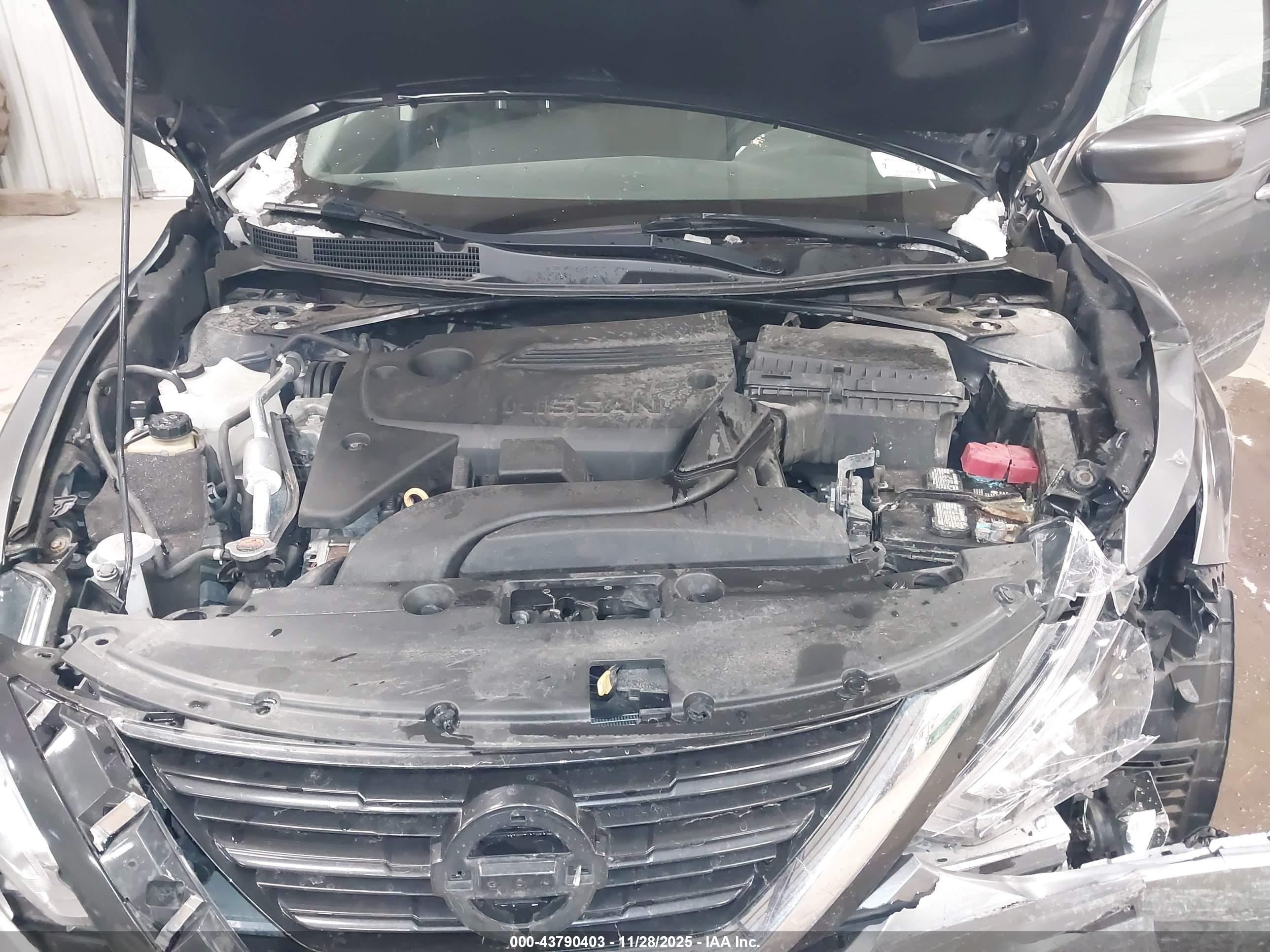NISSAN ALTIMA image 10