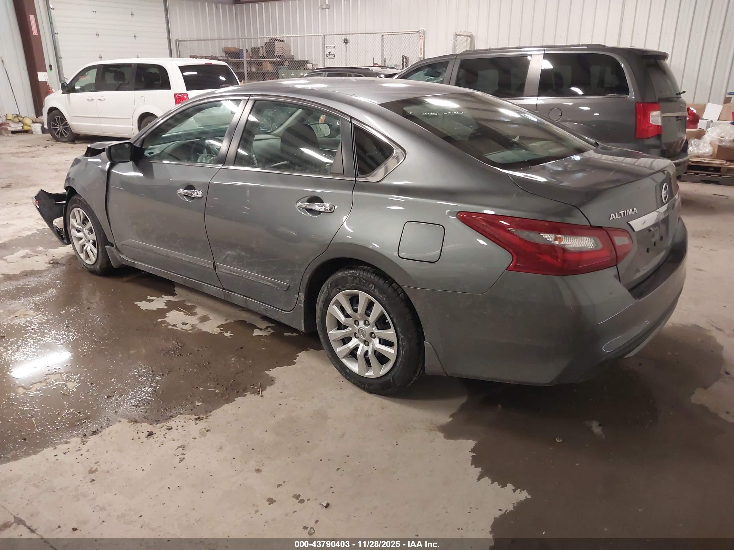 NISSAN ALTIMA image 3