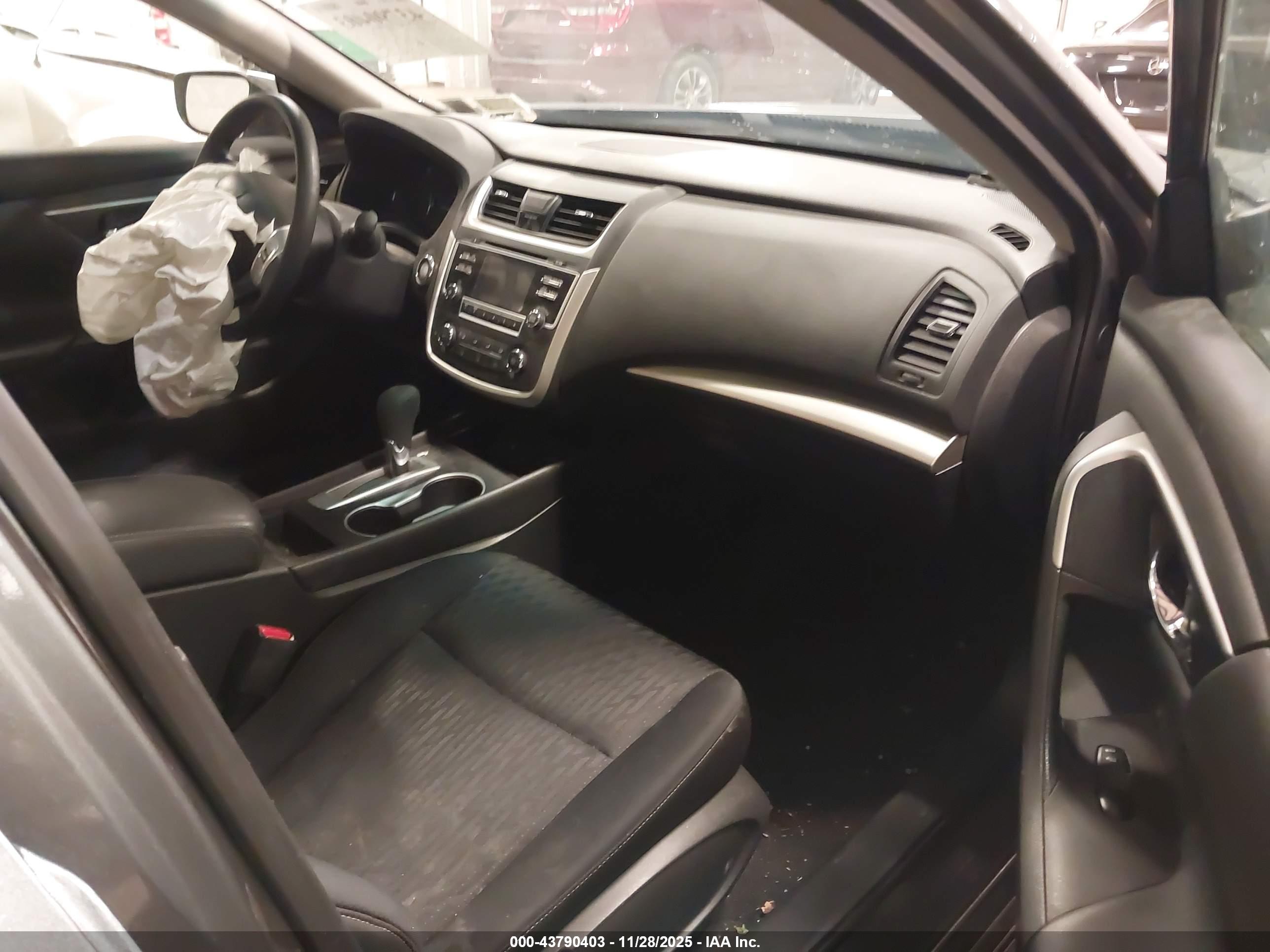 NISSAN ALTIMA image 5