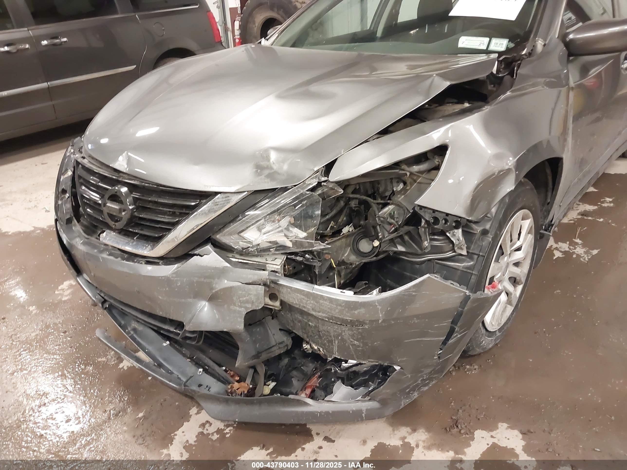 NISSAN ALTIMA image 6