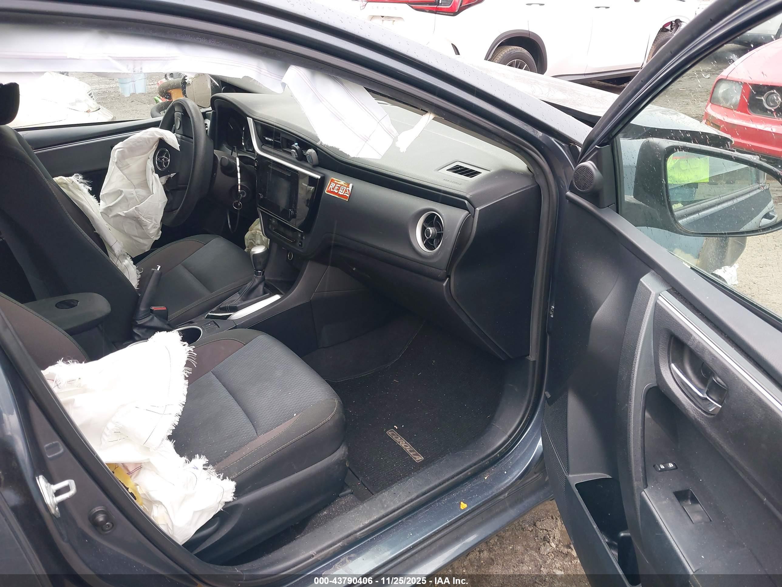 TOYOTA COROLLA image 5