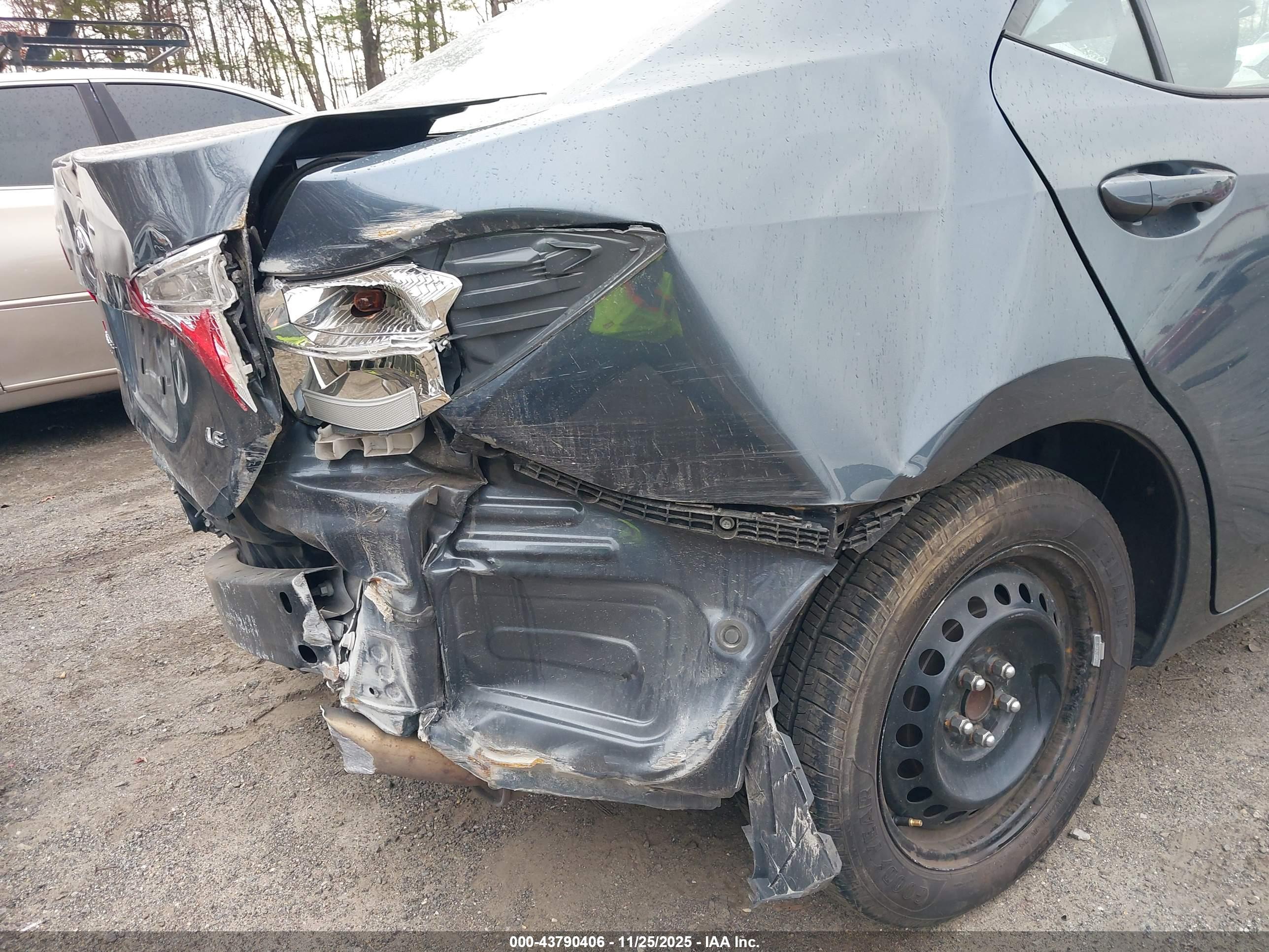TOYOTA COROLLA image 6