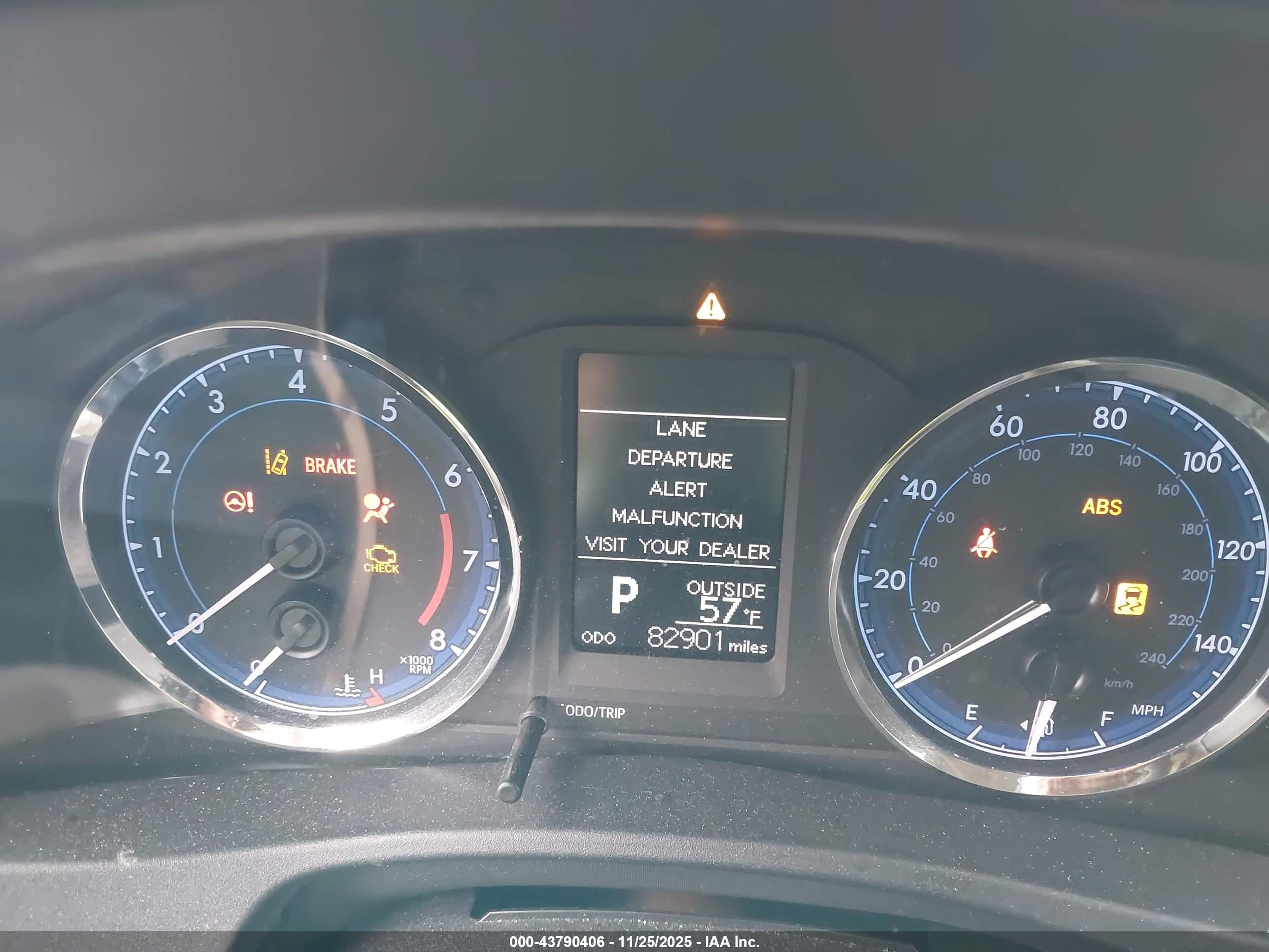 TOYOTA COROLLA image 7
