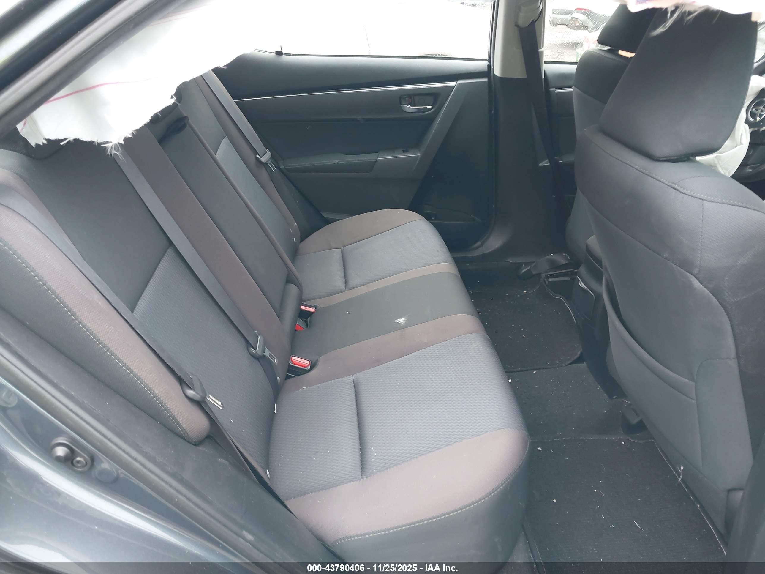 TOYOTA COROLLA image 8