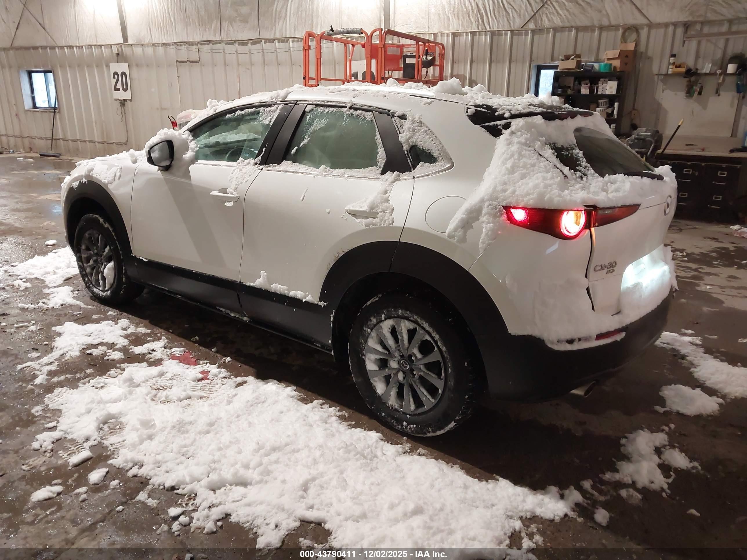 MAZDA CX-30 image 3