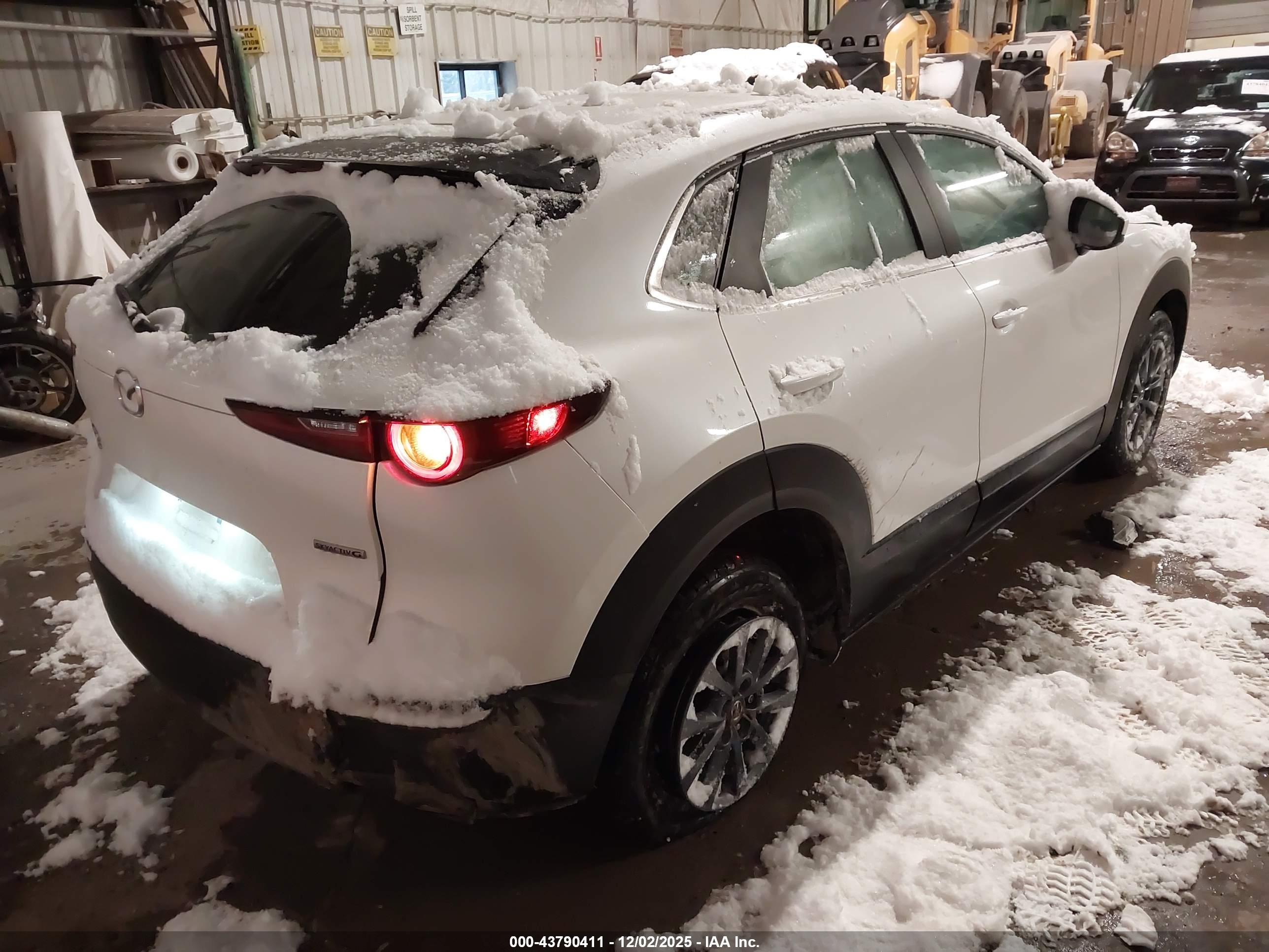 MAZDA CX-30 image 6