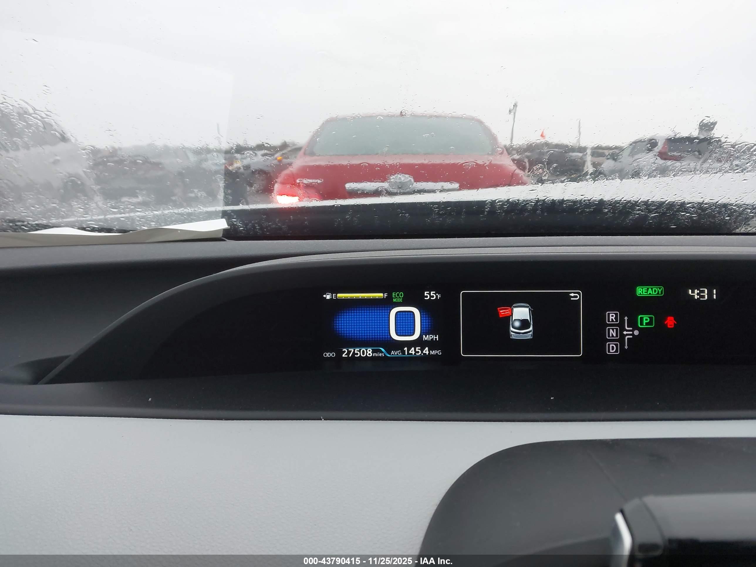 TOYOTA PRIUS image 7