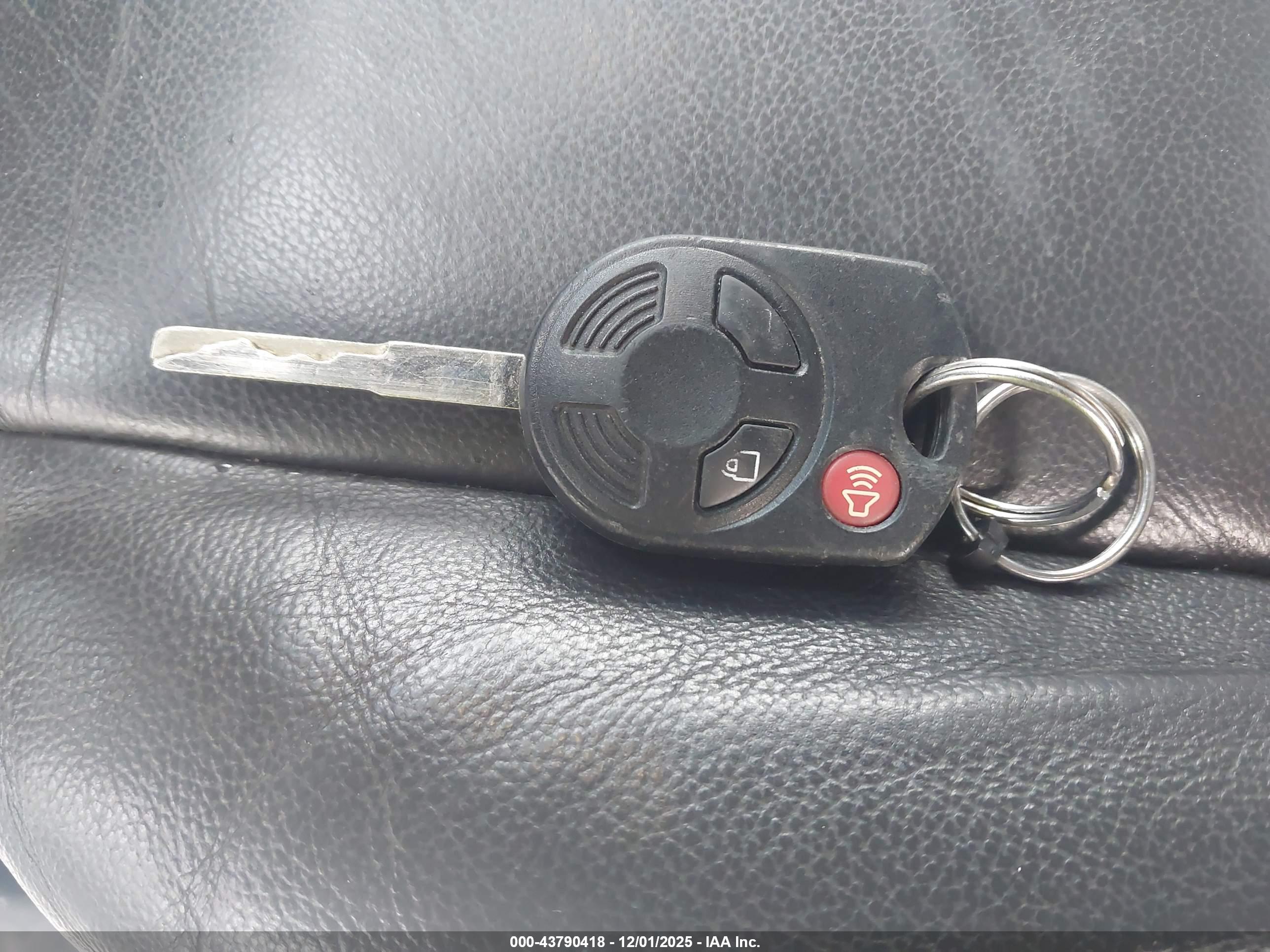 FORD ESCAPE image 11