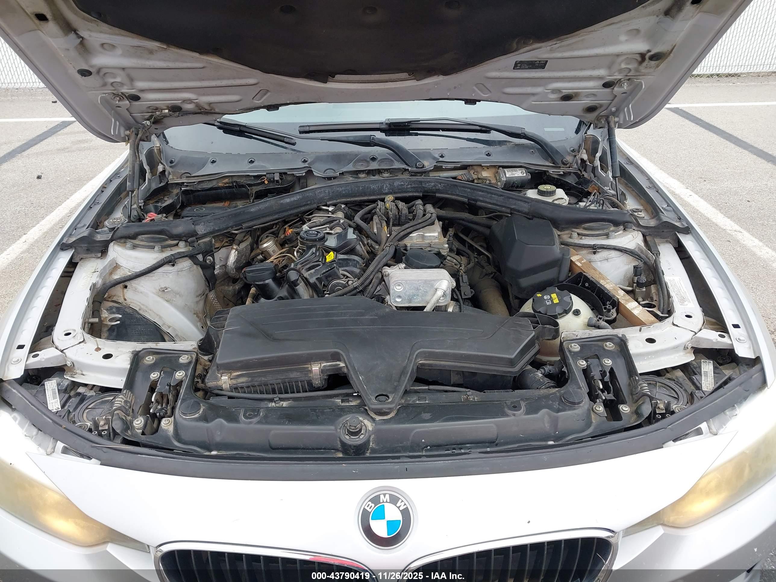 BMW 328I image 10