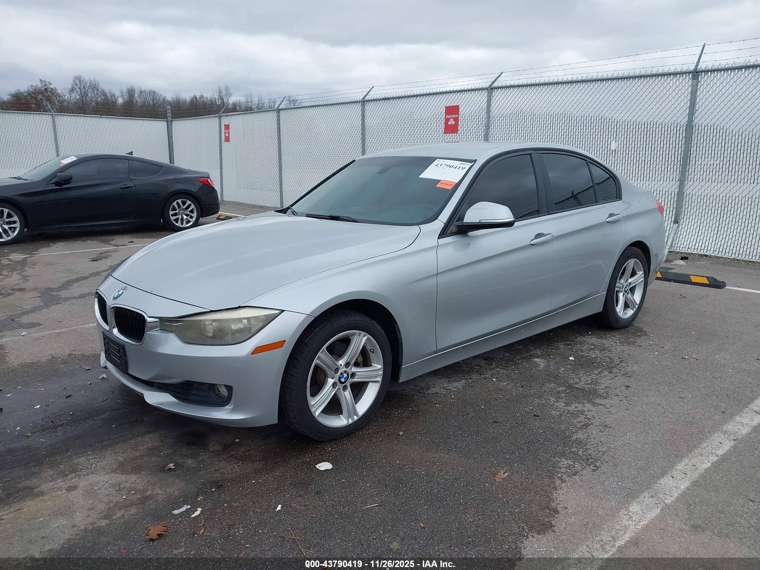 BMW 328I image 2
