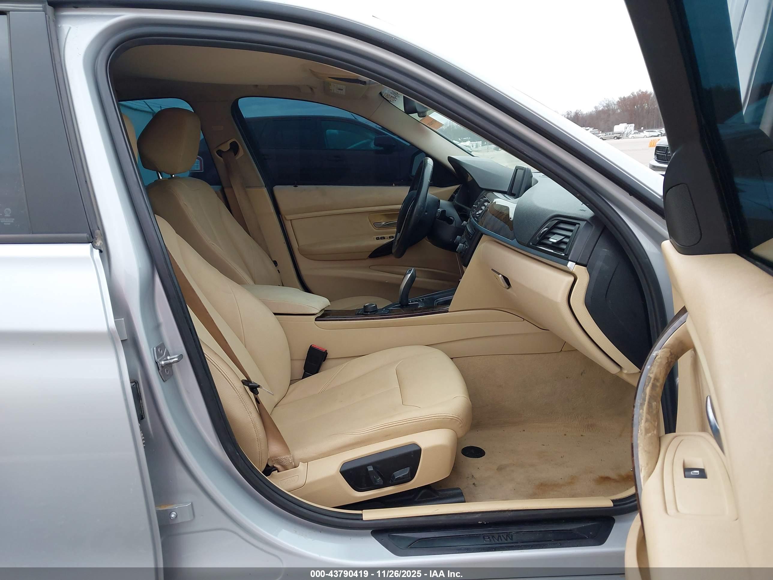 BMW 328I image 5