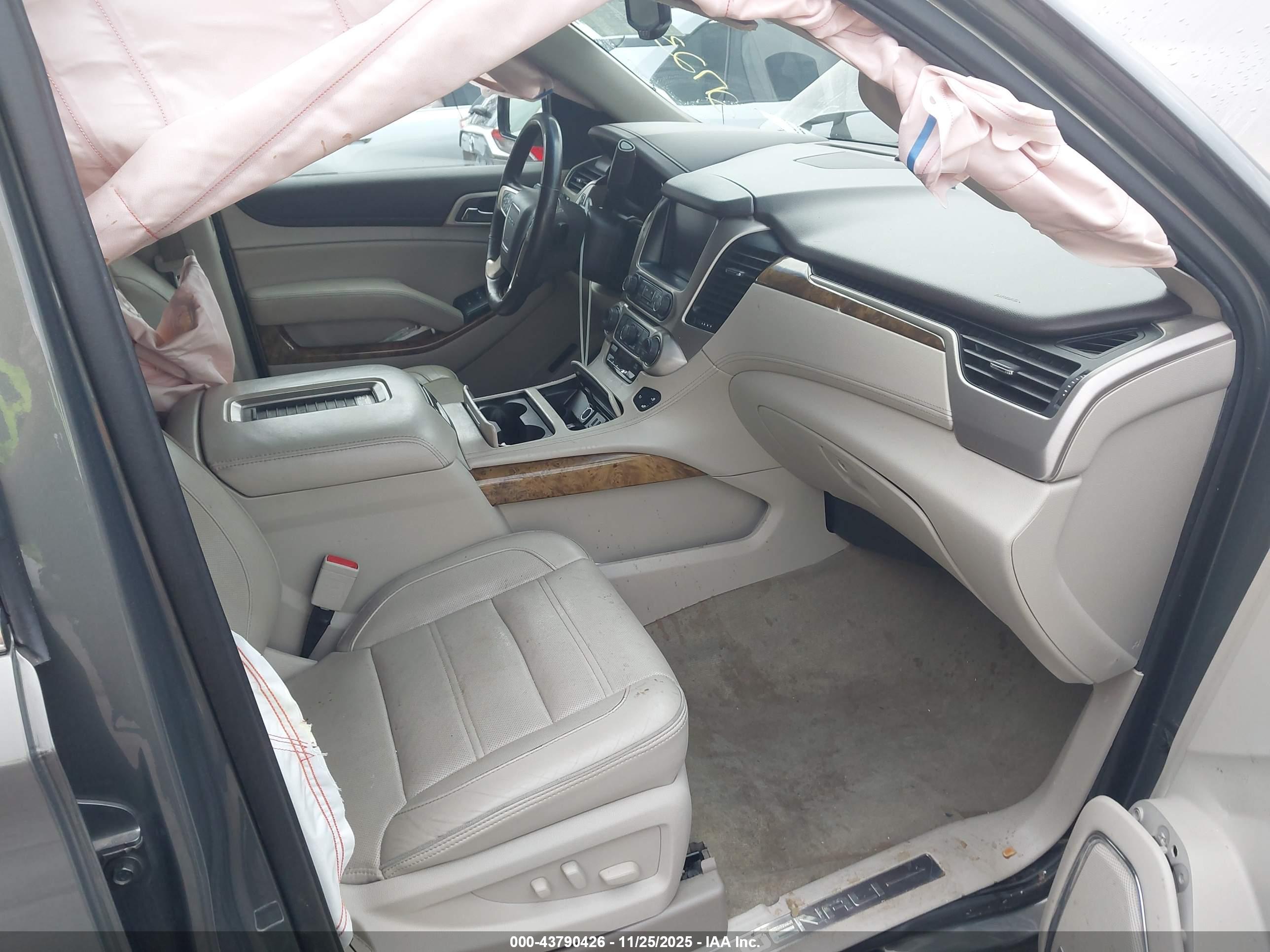 GMC YUKON image 5