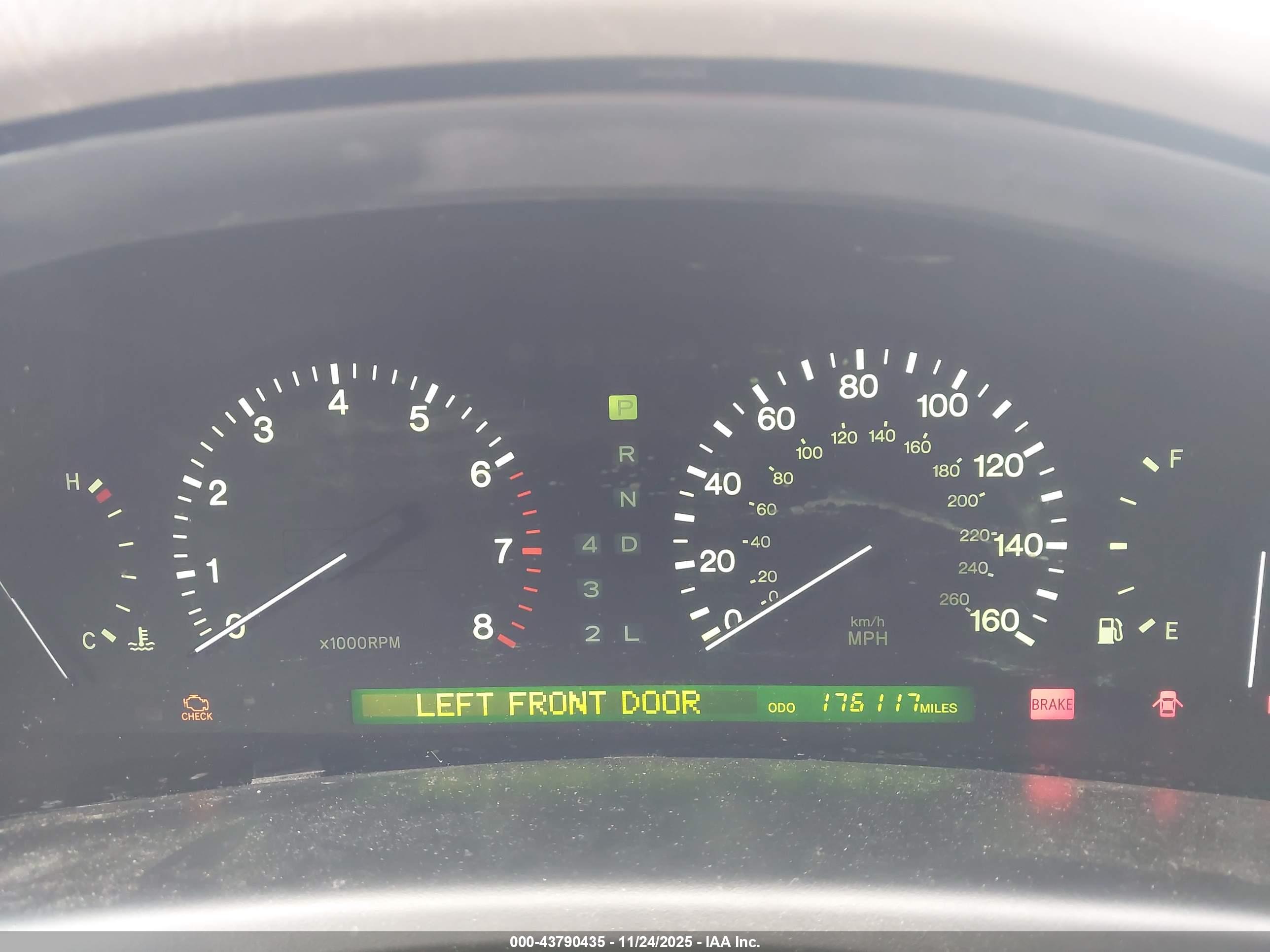 LEXUS LS image 7