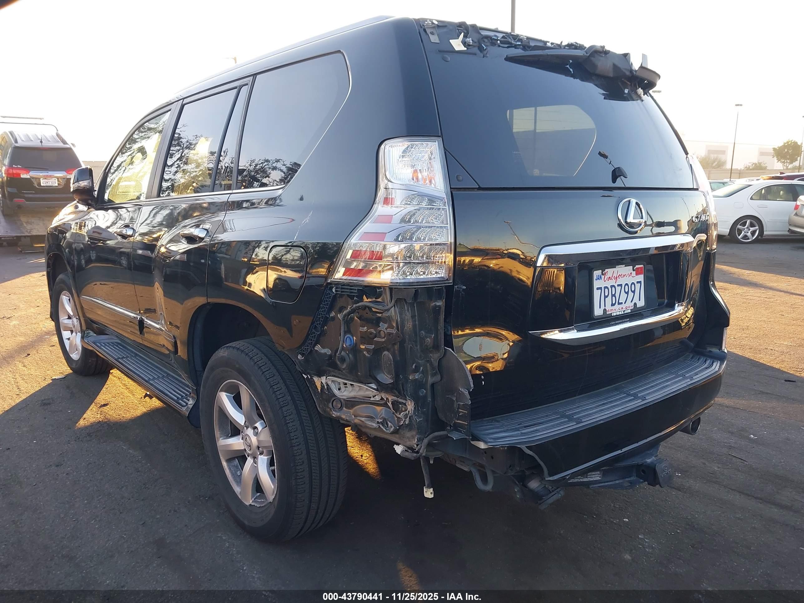 LEXUS GX image 3