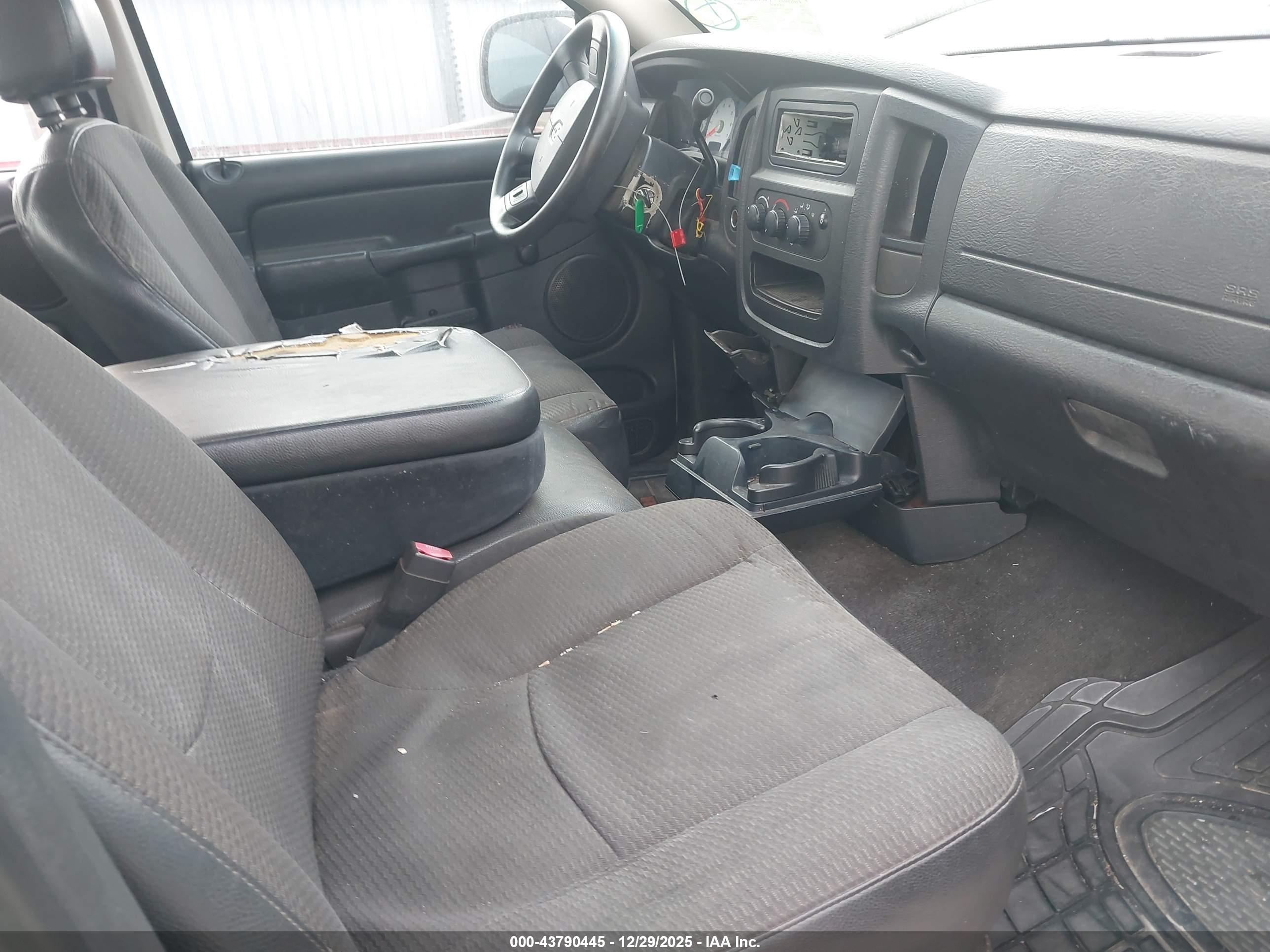 DODGE RAM image 5