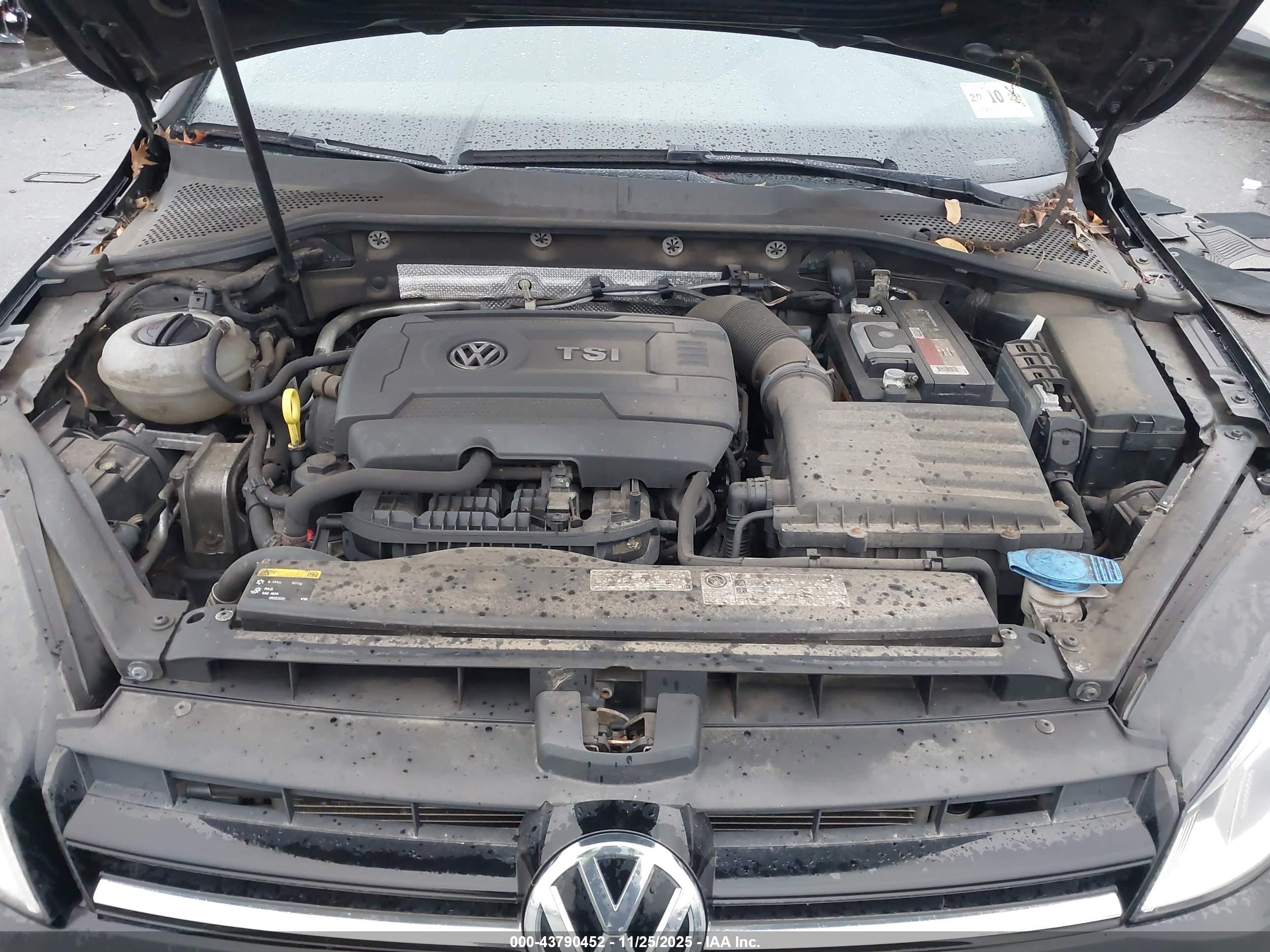 VOLKSWAGEN GOLF image 10
