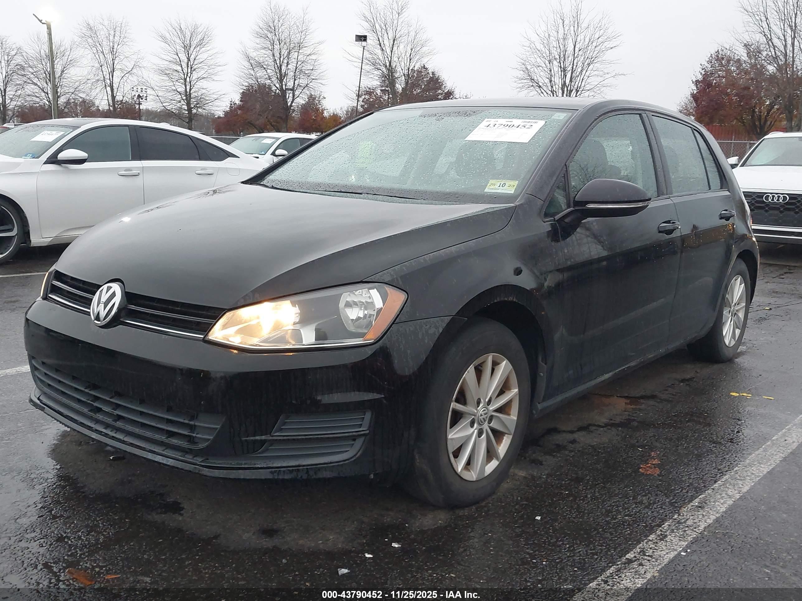 VOLKSWAGEN GOLF image 2