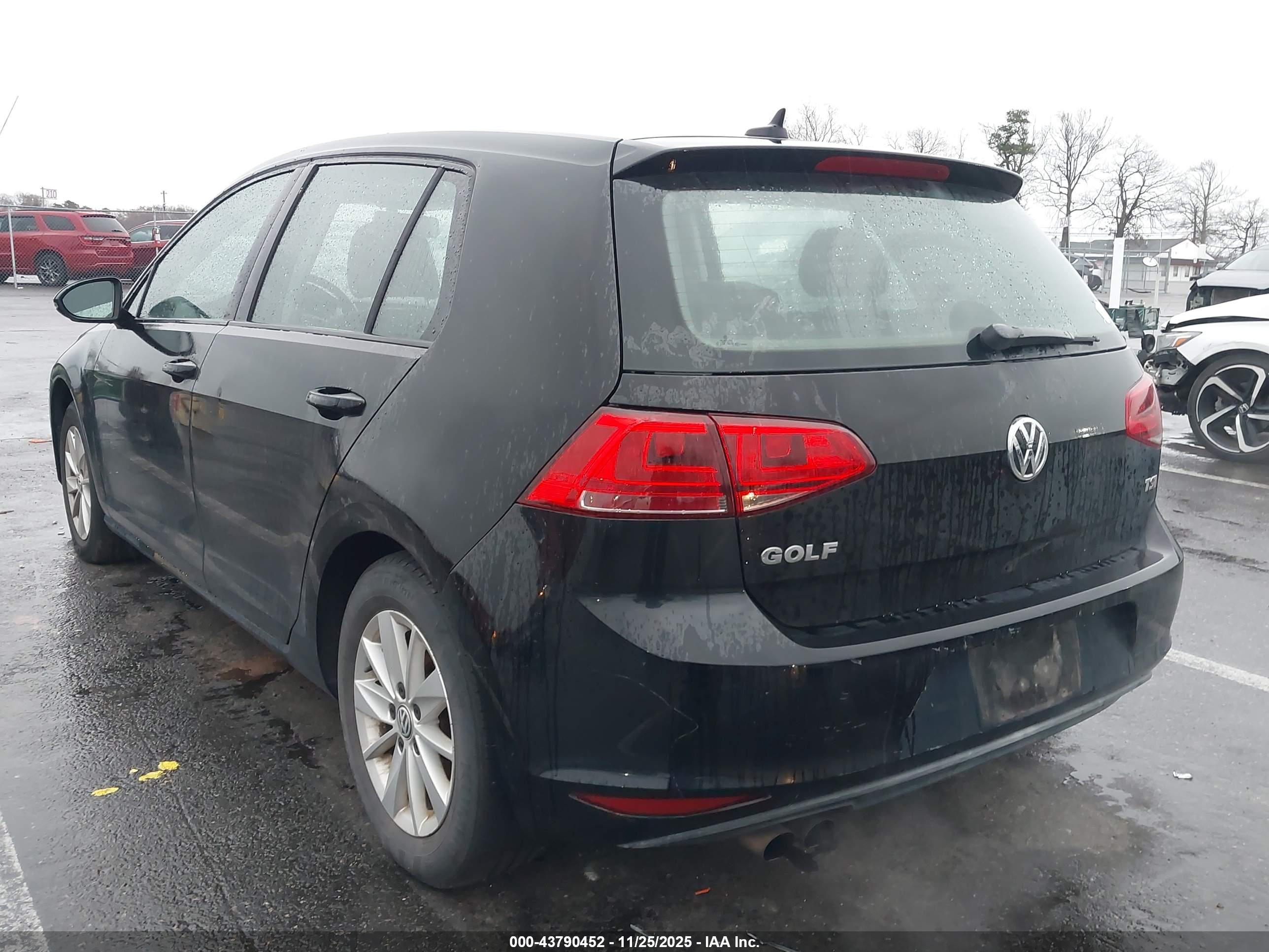 VOLKSWAGEN GOLF image 3