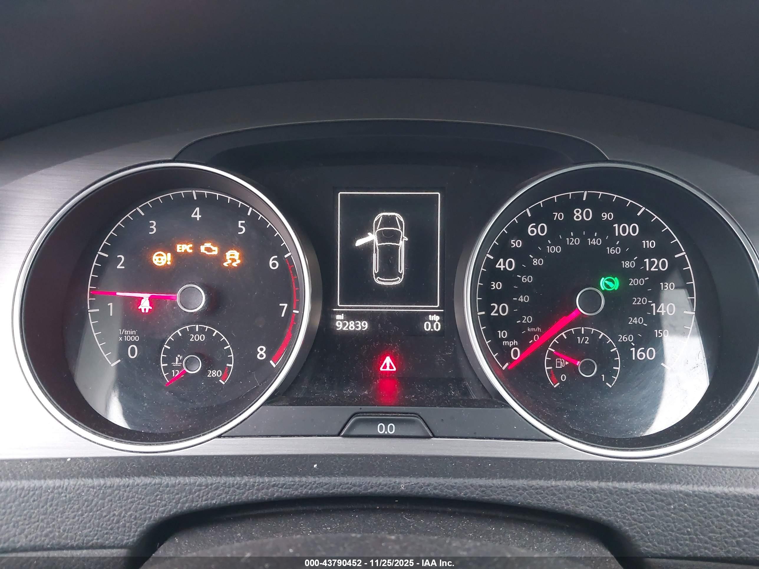 VOLKSWAGEN GOLF image 7