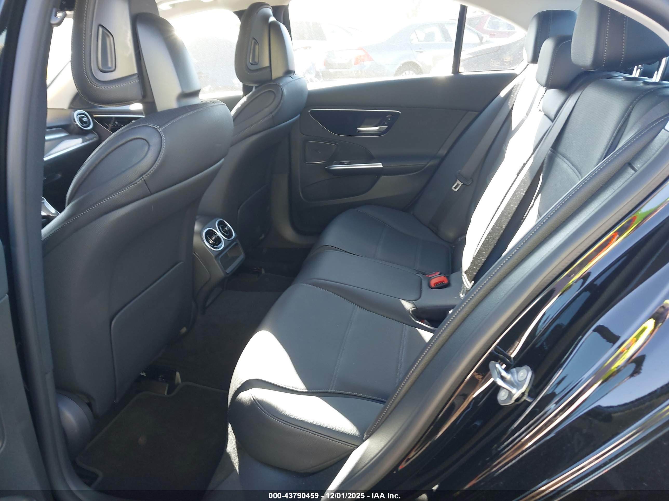 MERCEDES-BENZ C image 8