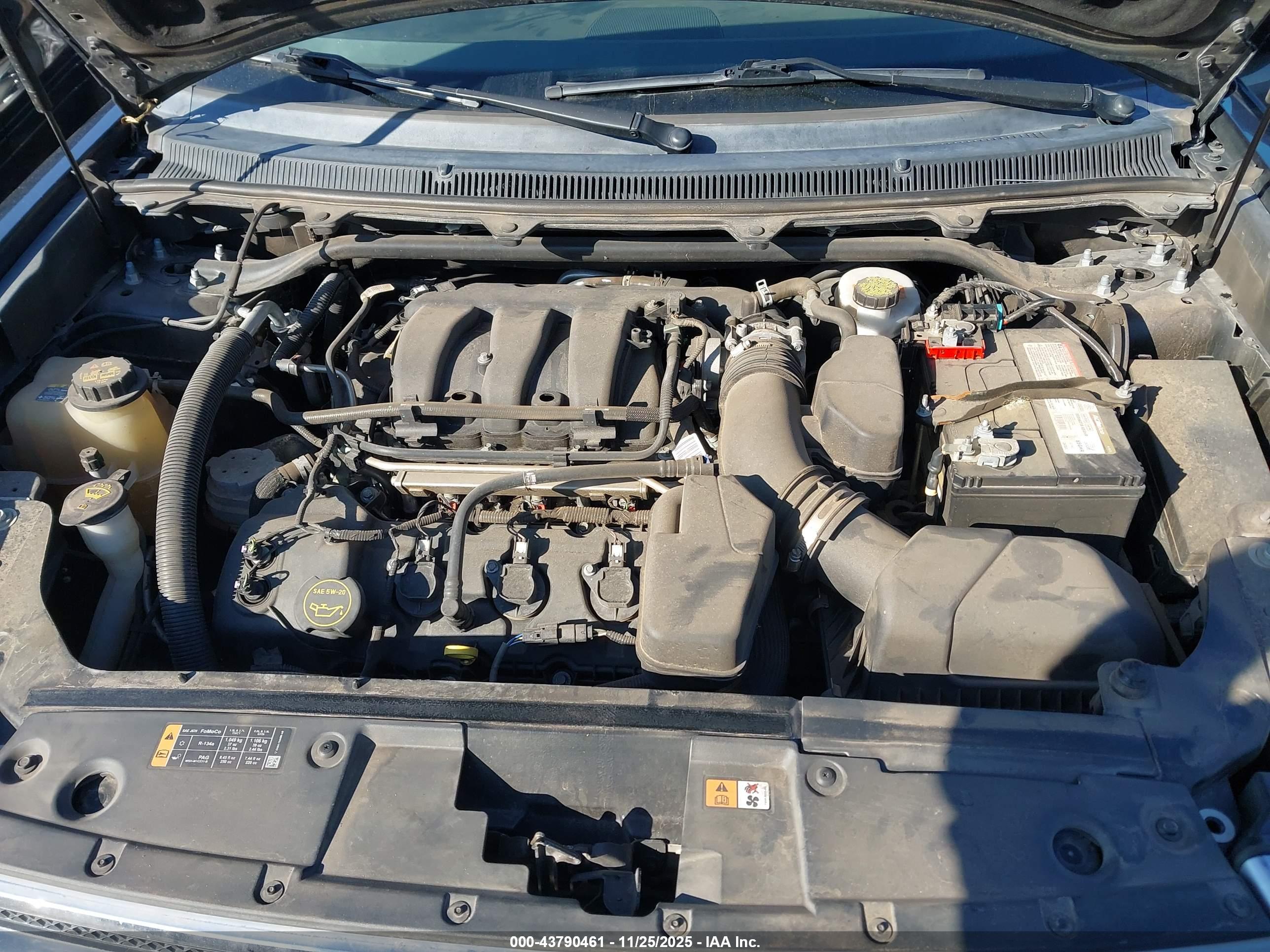 FORD FLEX image 10