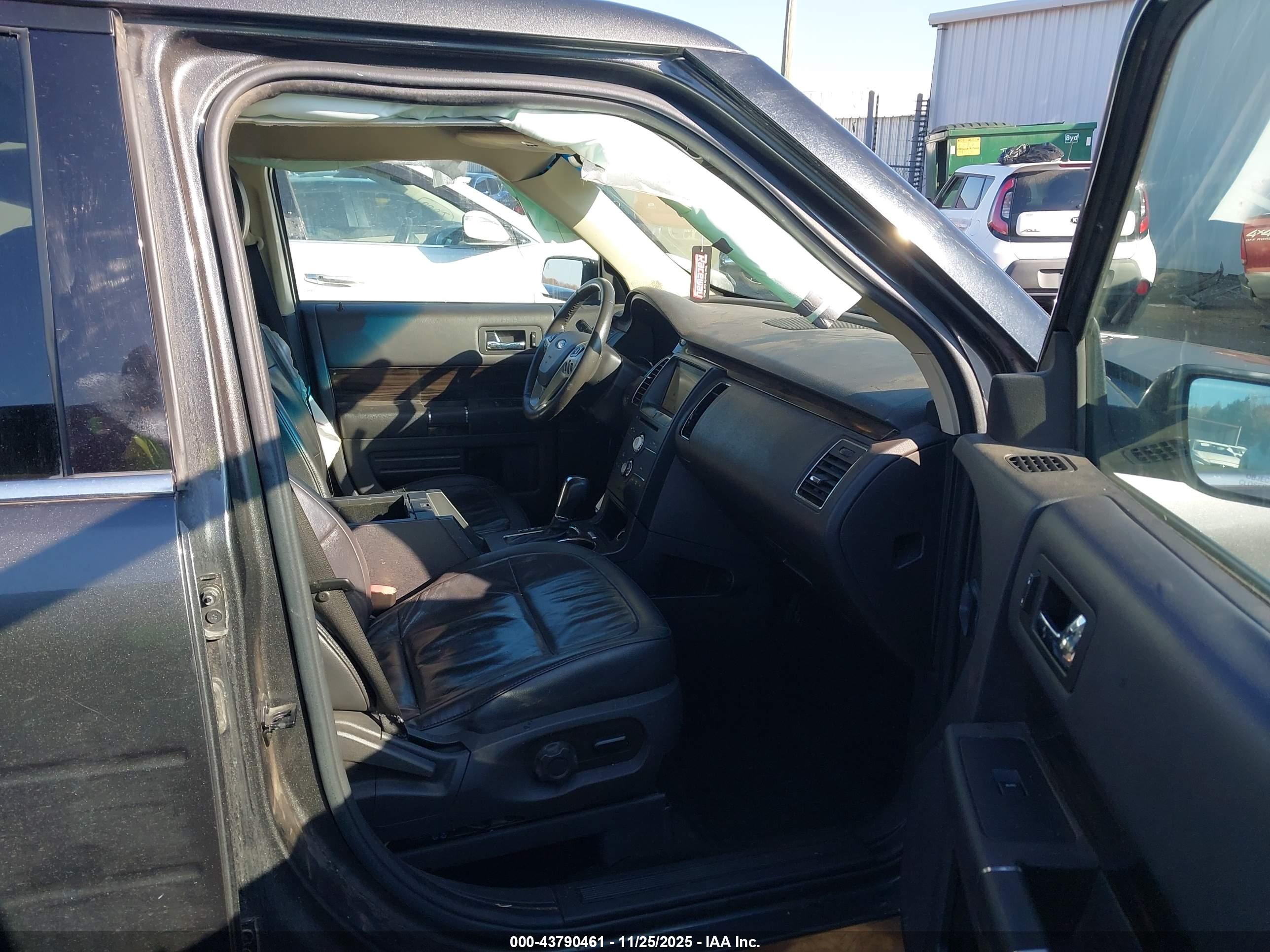 FORD FLEX image 5