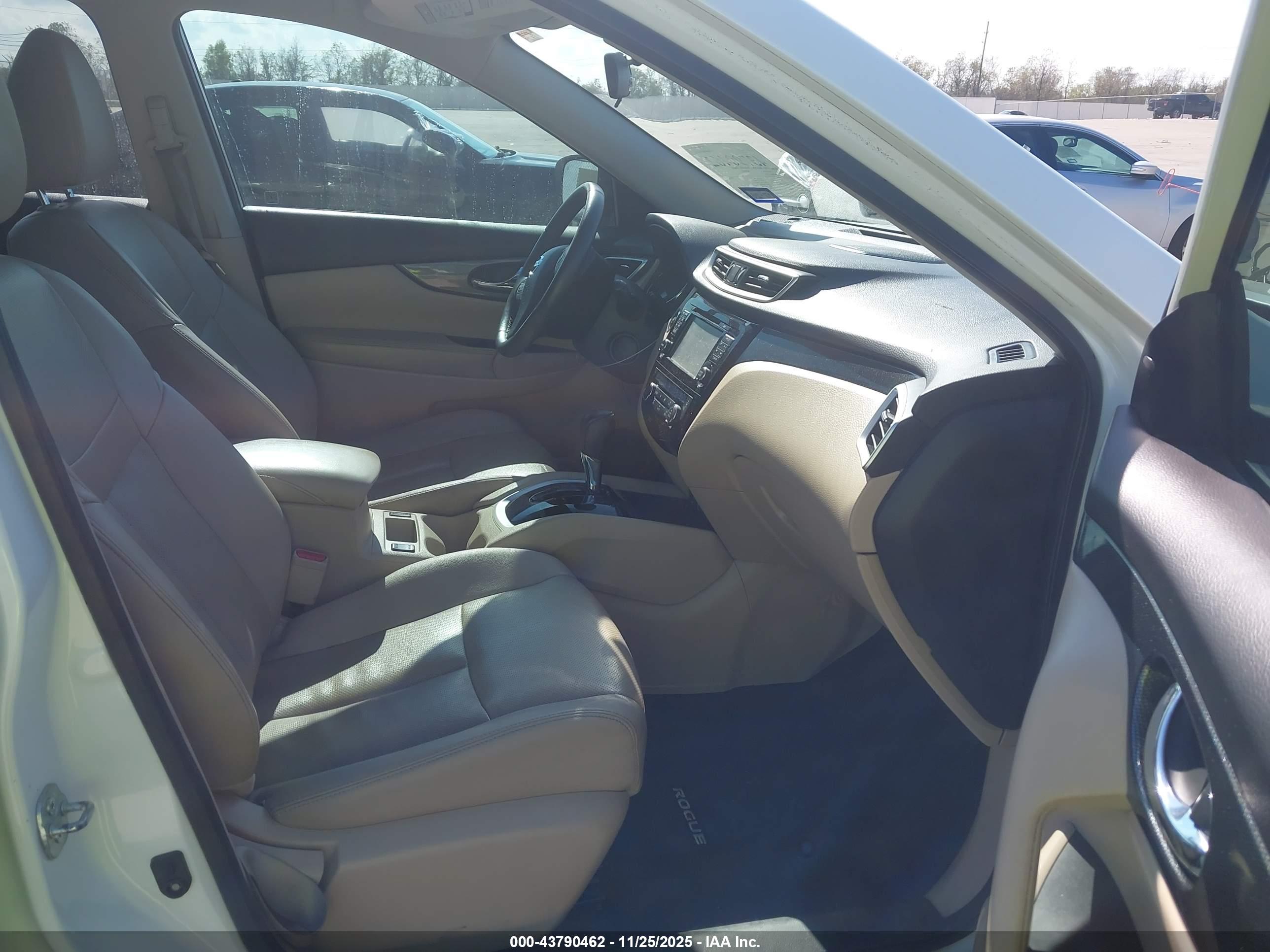 NISSAN ROGUE image 5