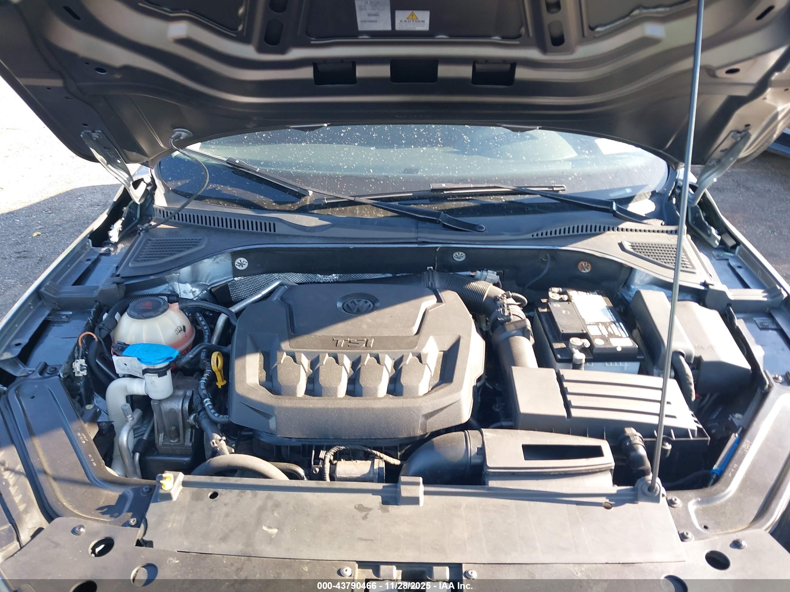 VOLKSWAGEN PASSAT image 10