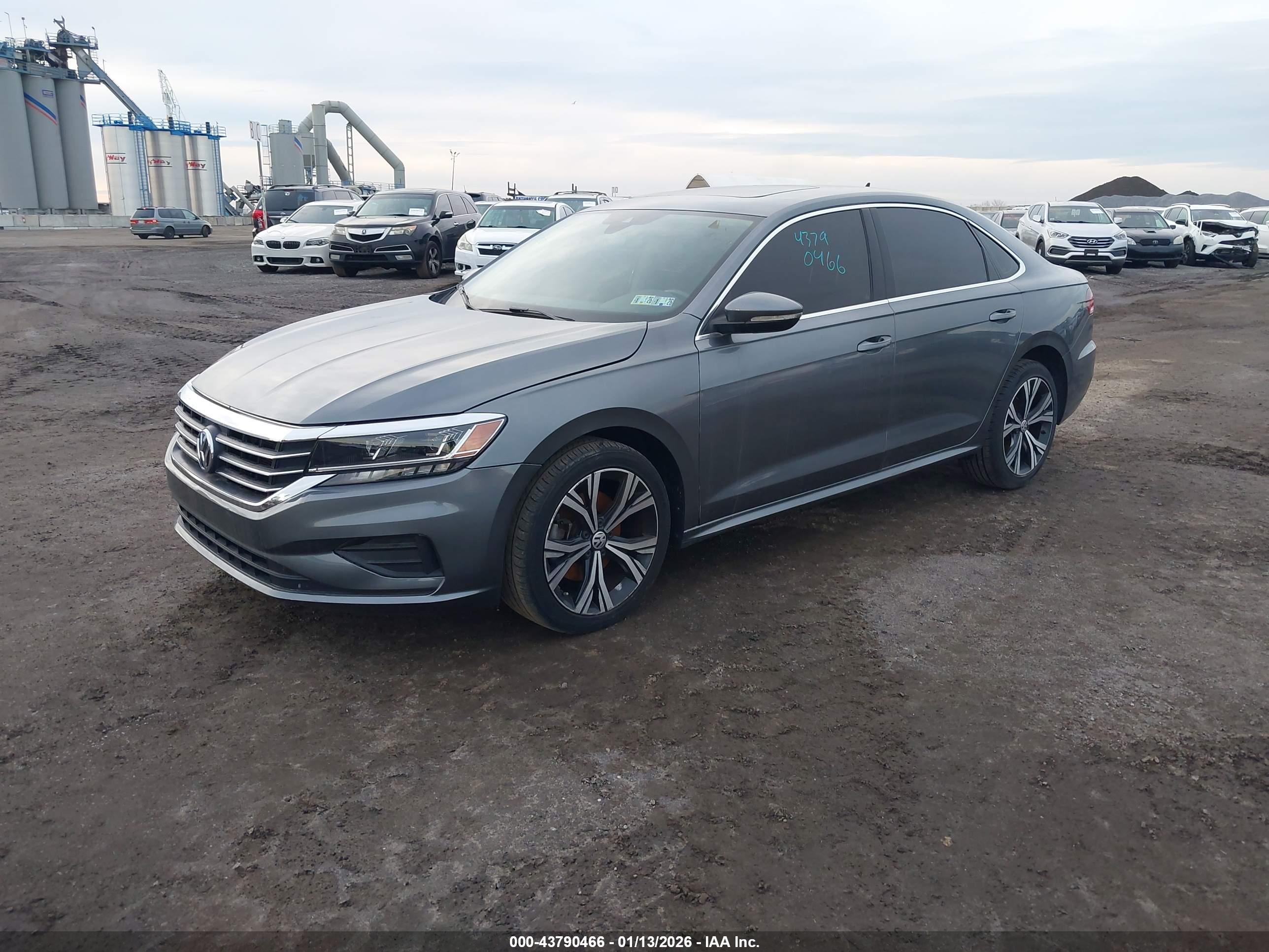 VOLKSWAGEN PASSAT image 2