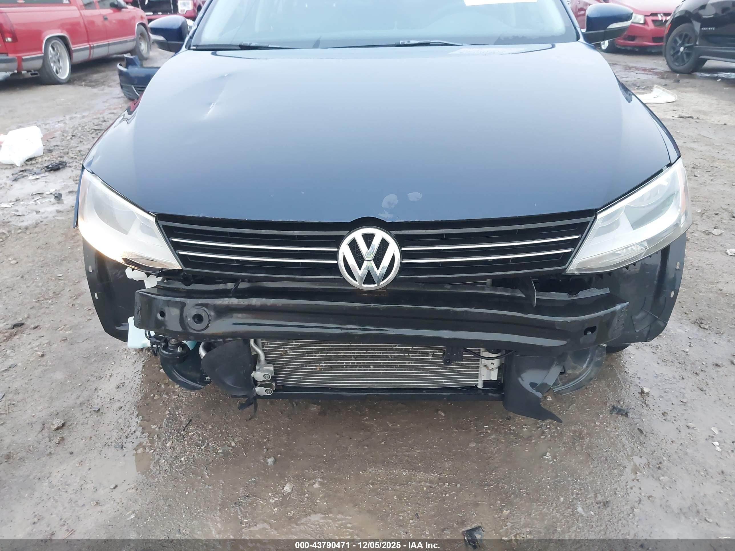 VOLKSWAGEN JETTA image 6