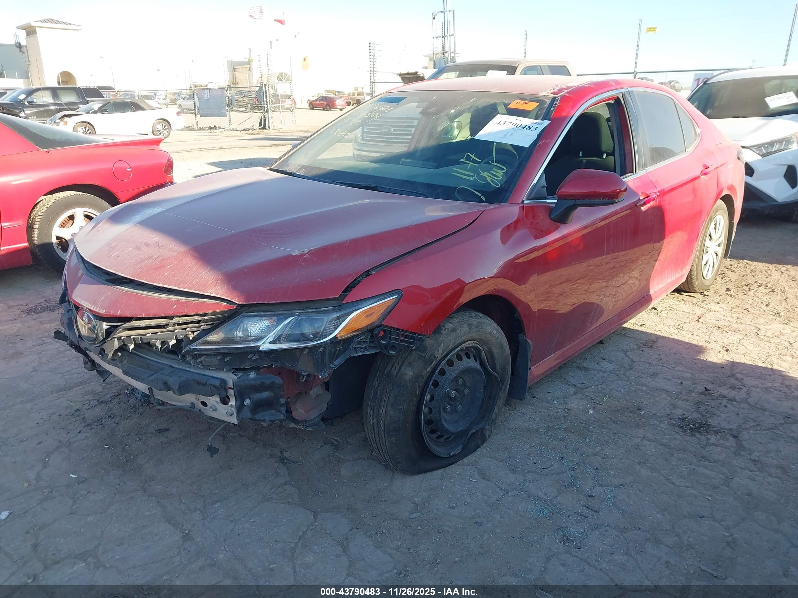TOYOTA CAMRY image 2