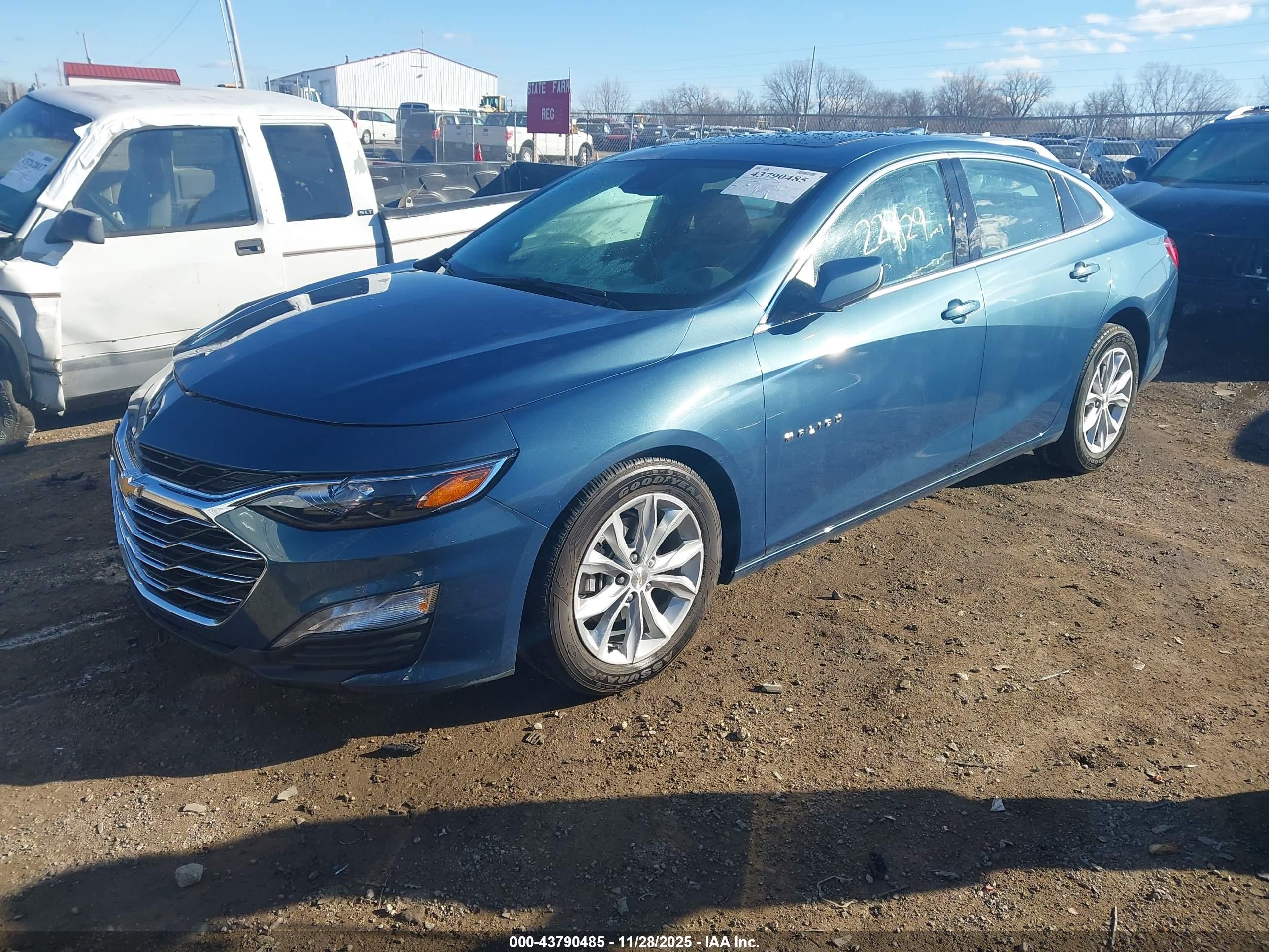 CHEVROLET MALIBU image 2