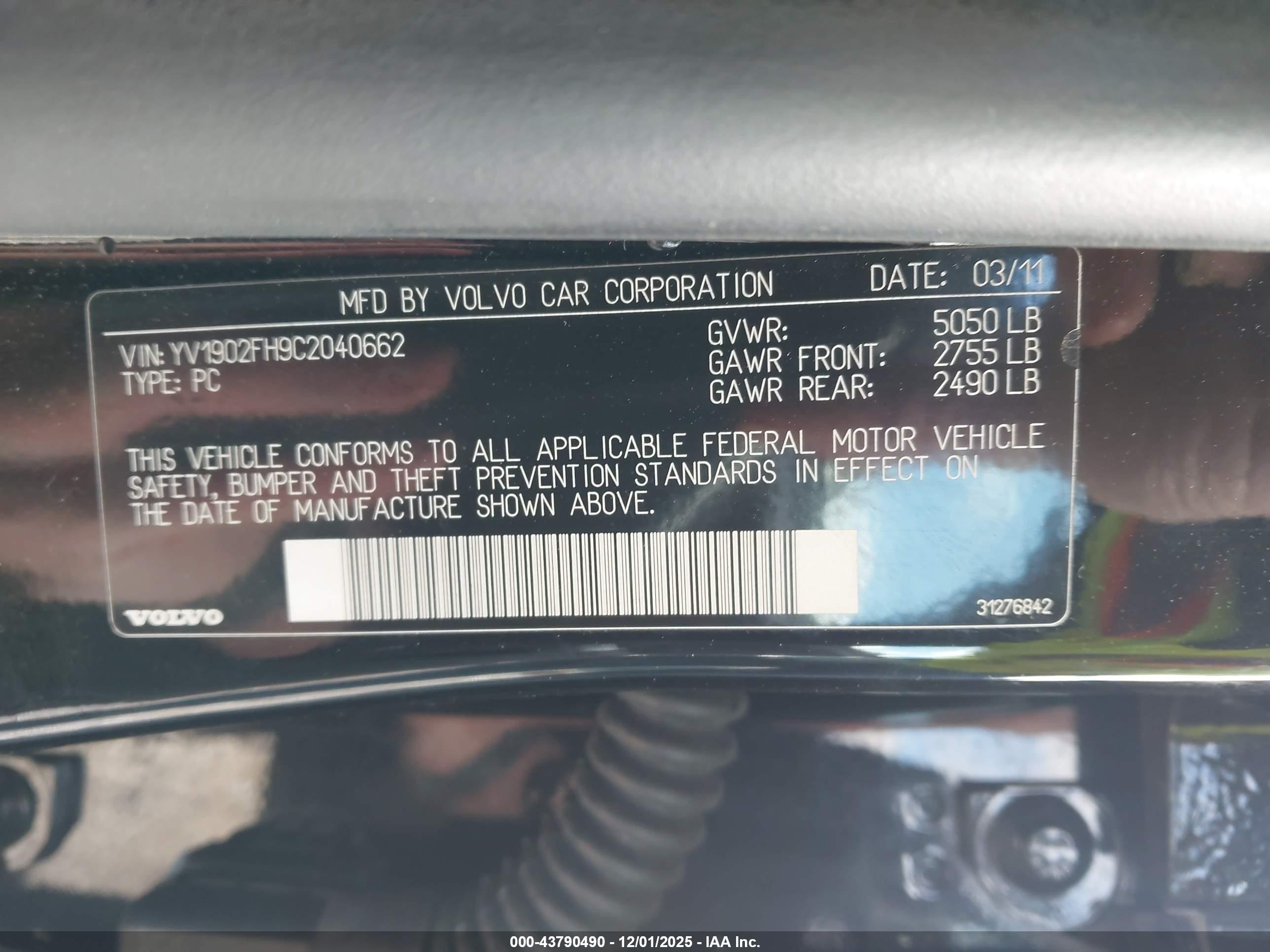VOLVO S60 image 9