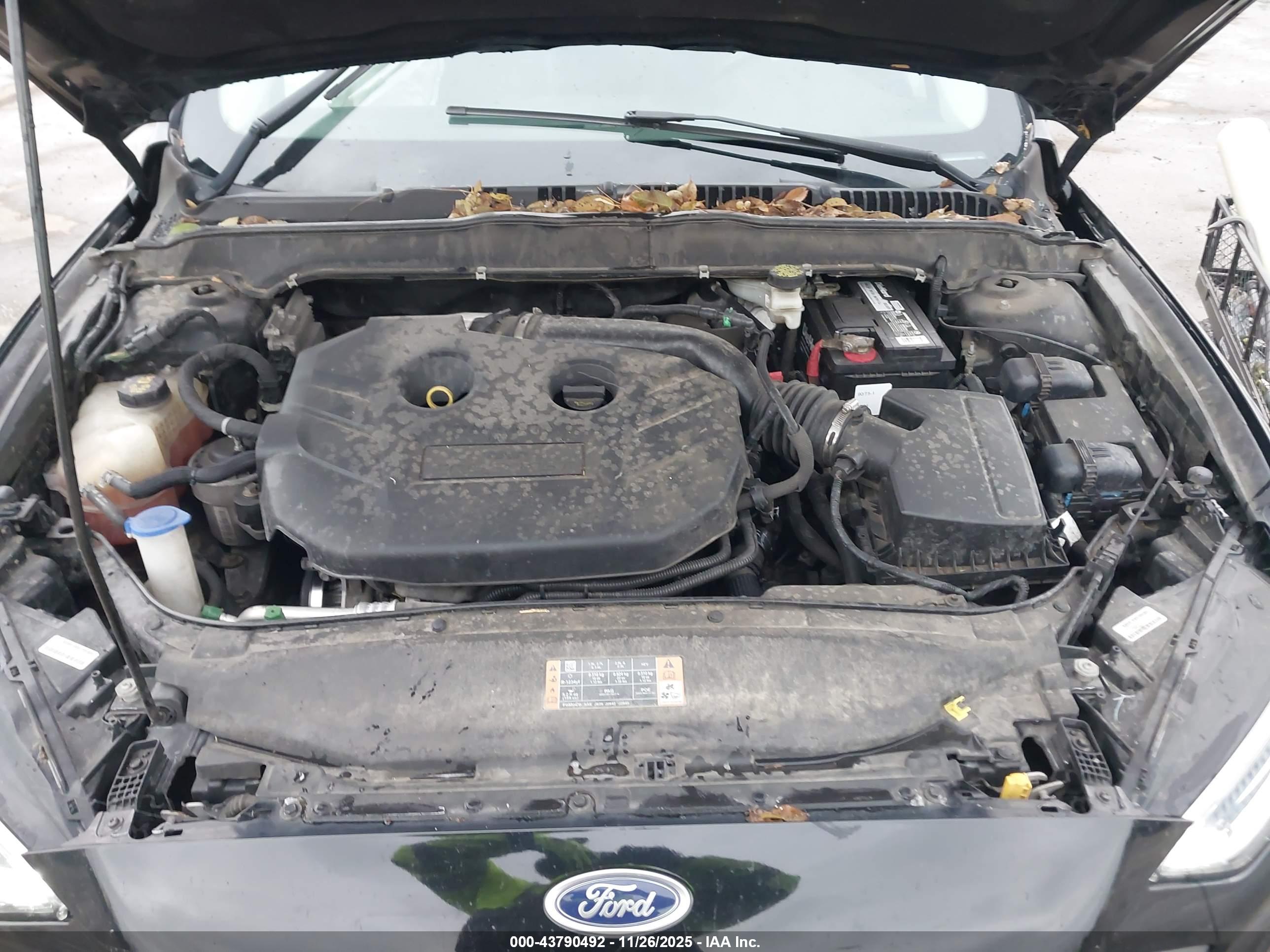 FORD FUSION image 10