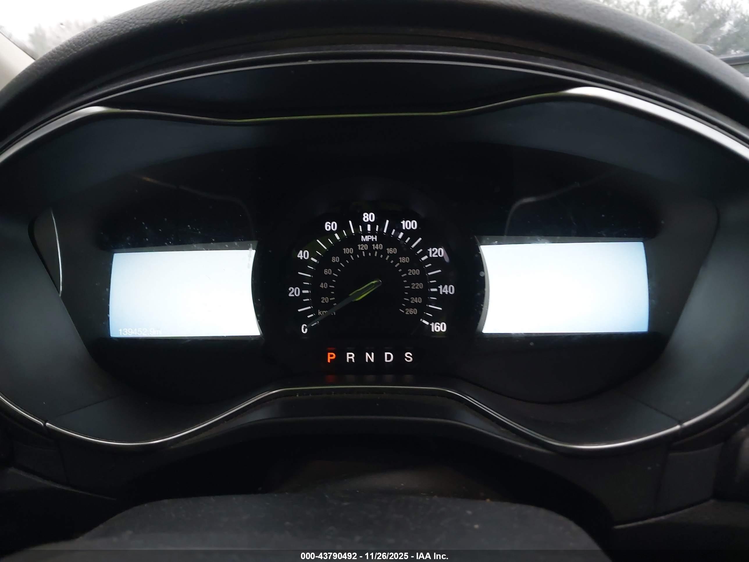 FORD FUSION image 7