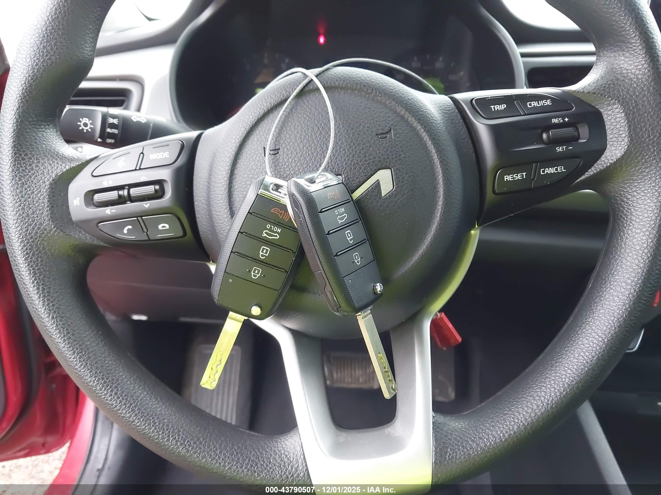 KIA RIO image 11