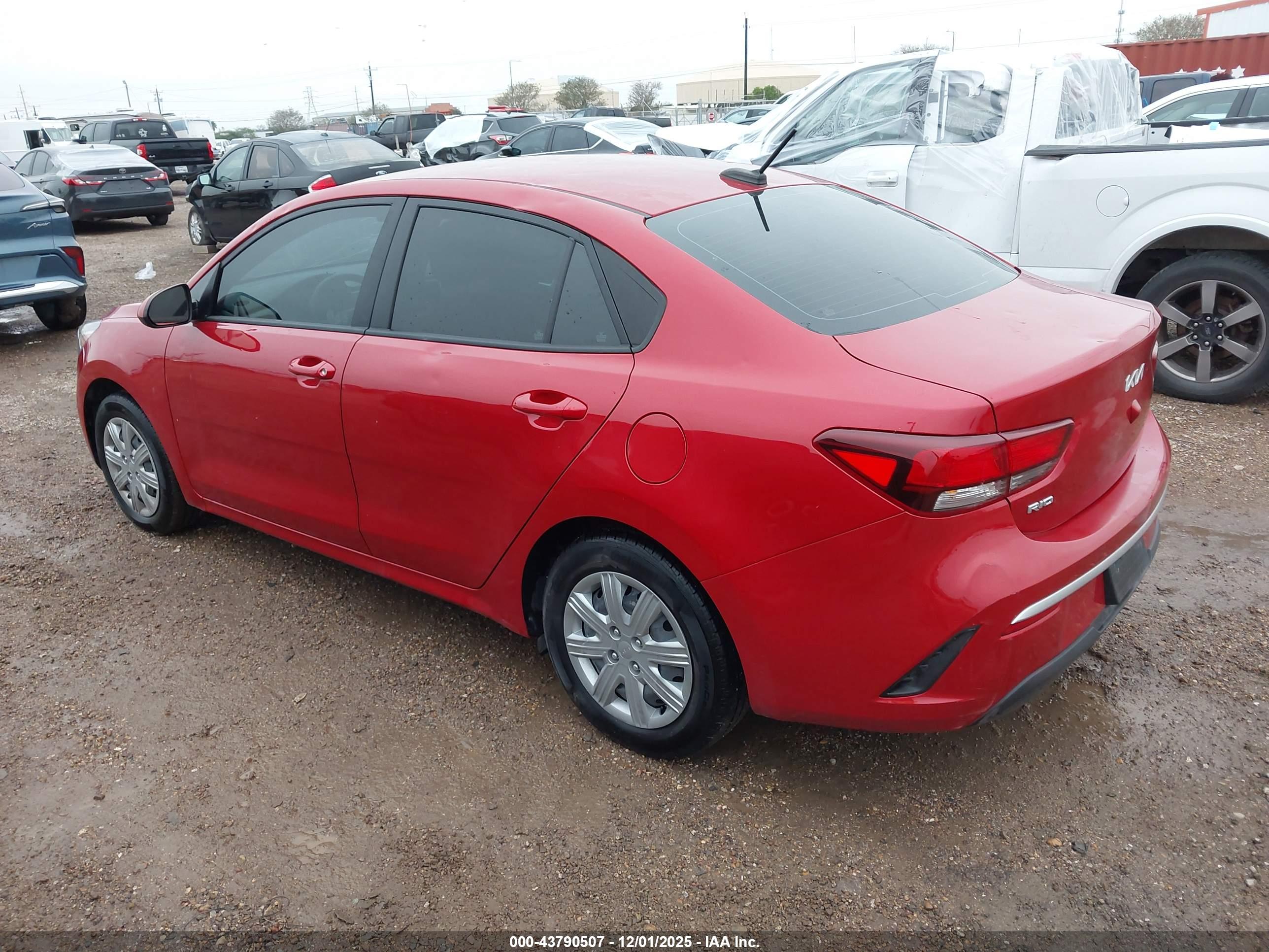 KIA RIO image 3