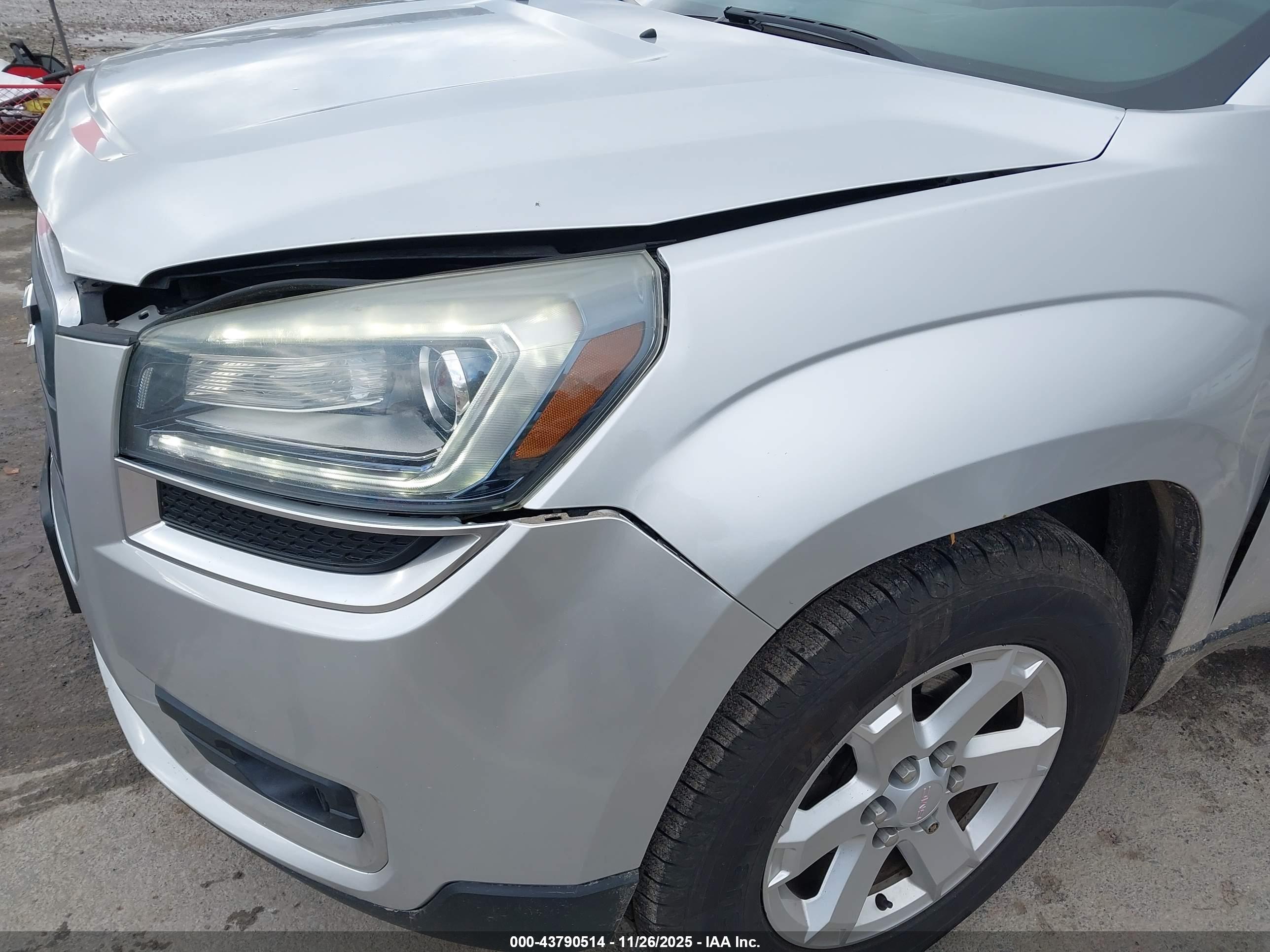 GMC ACADIA image 6