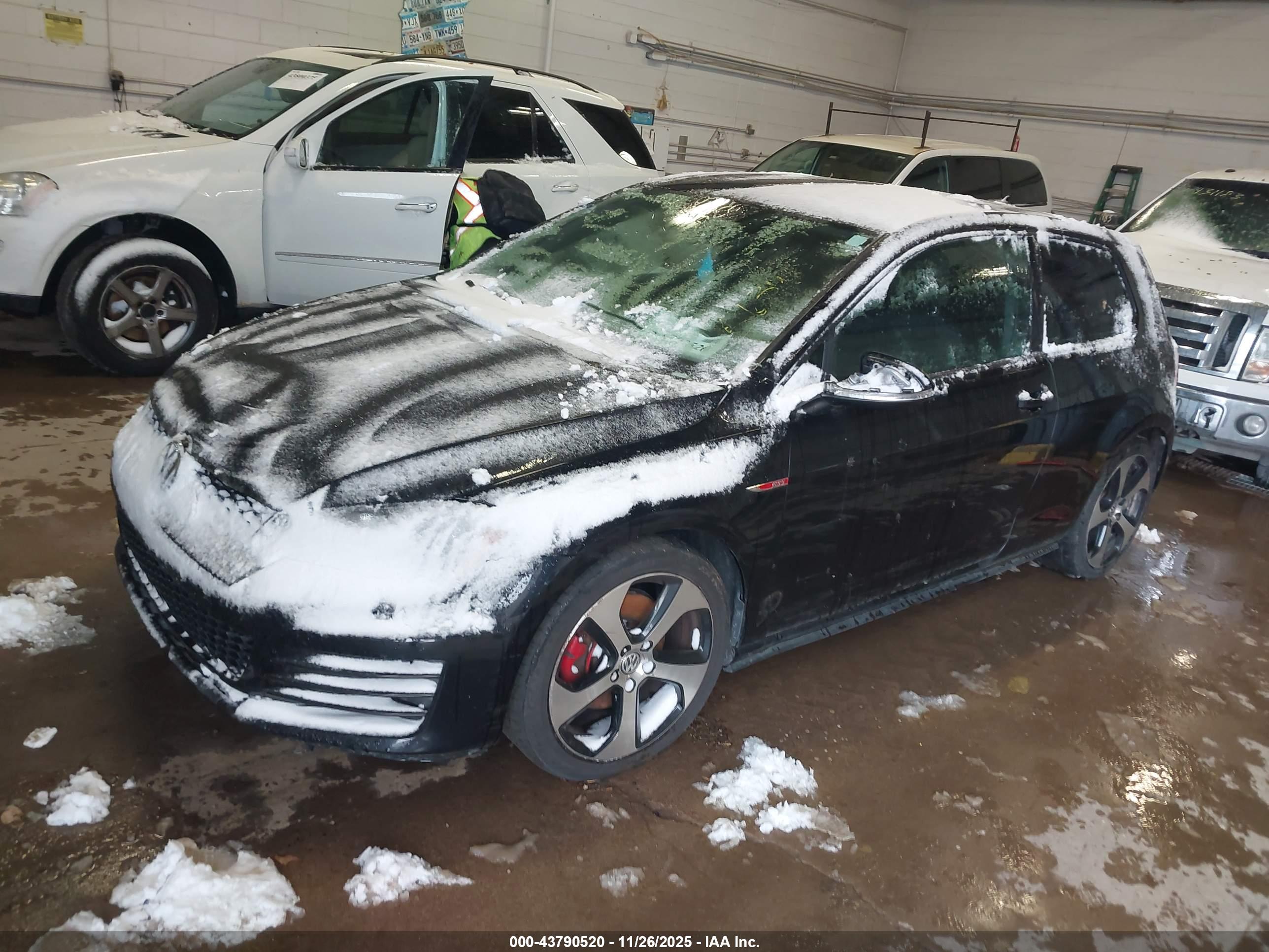VOLKSWAGEN GOLF image 2