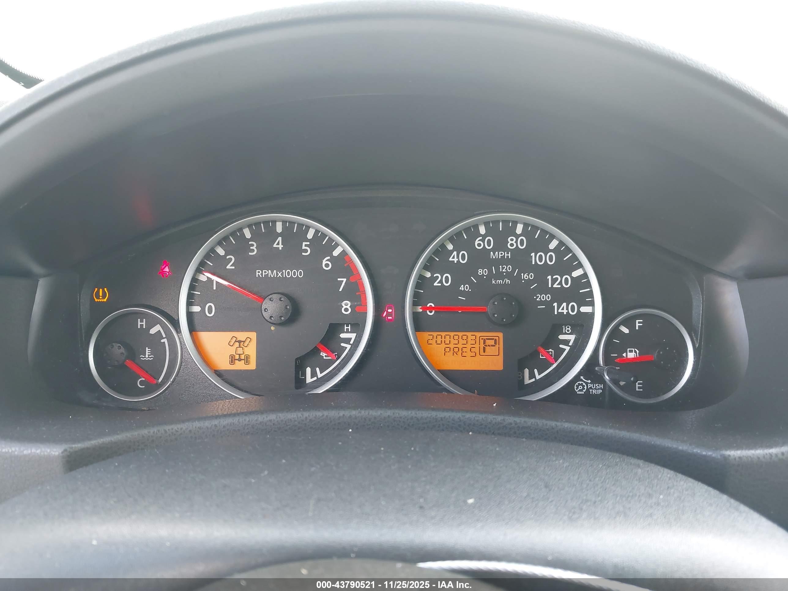 NISSAN PATHFINDER image 7