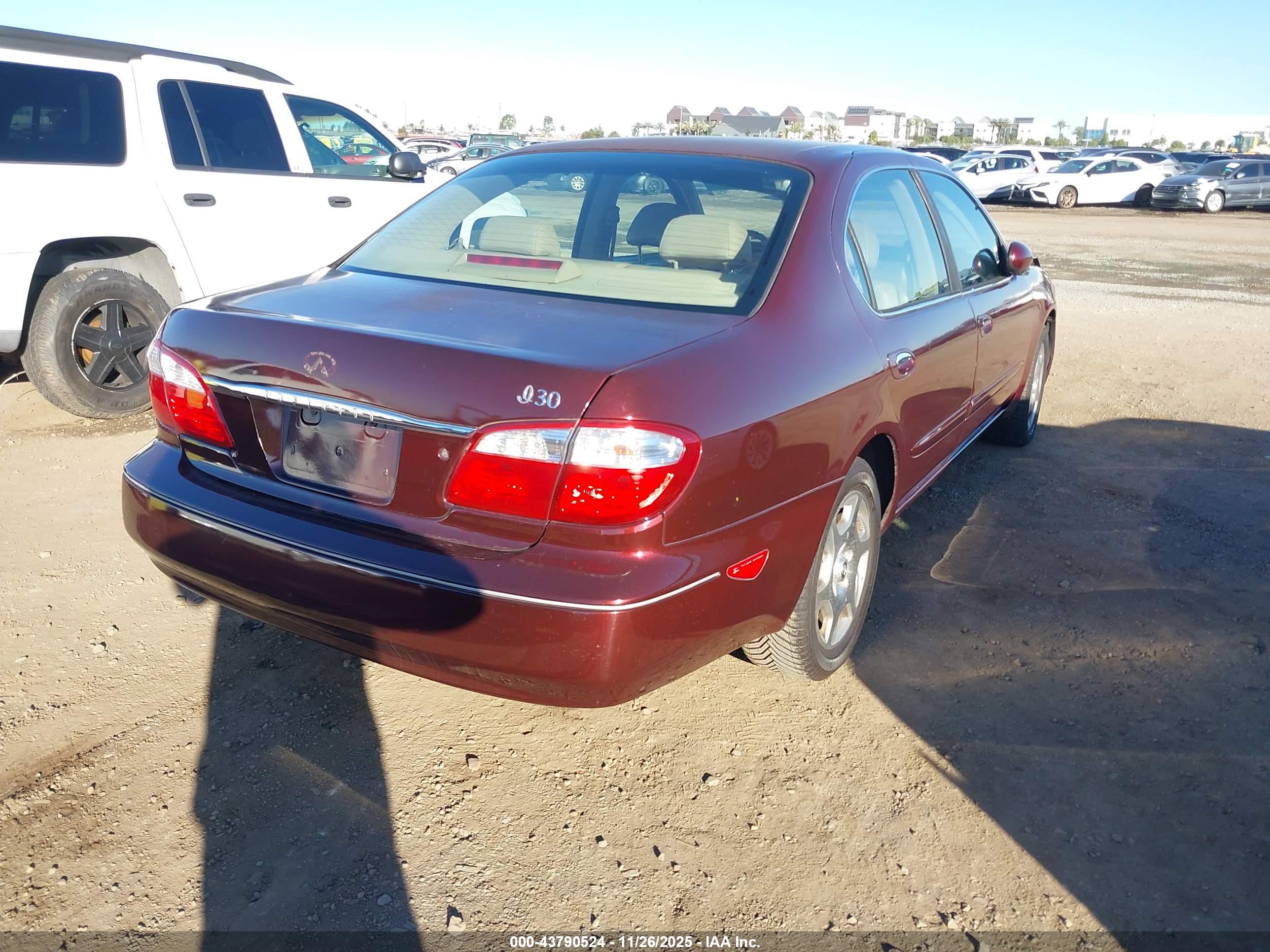 INFINITI I30 image 4