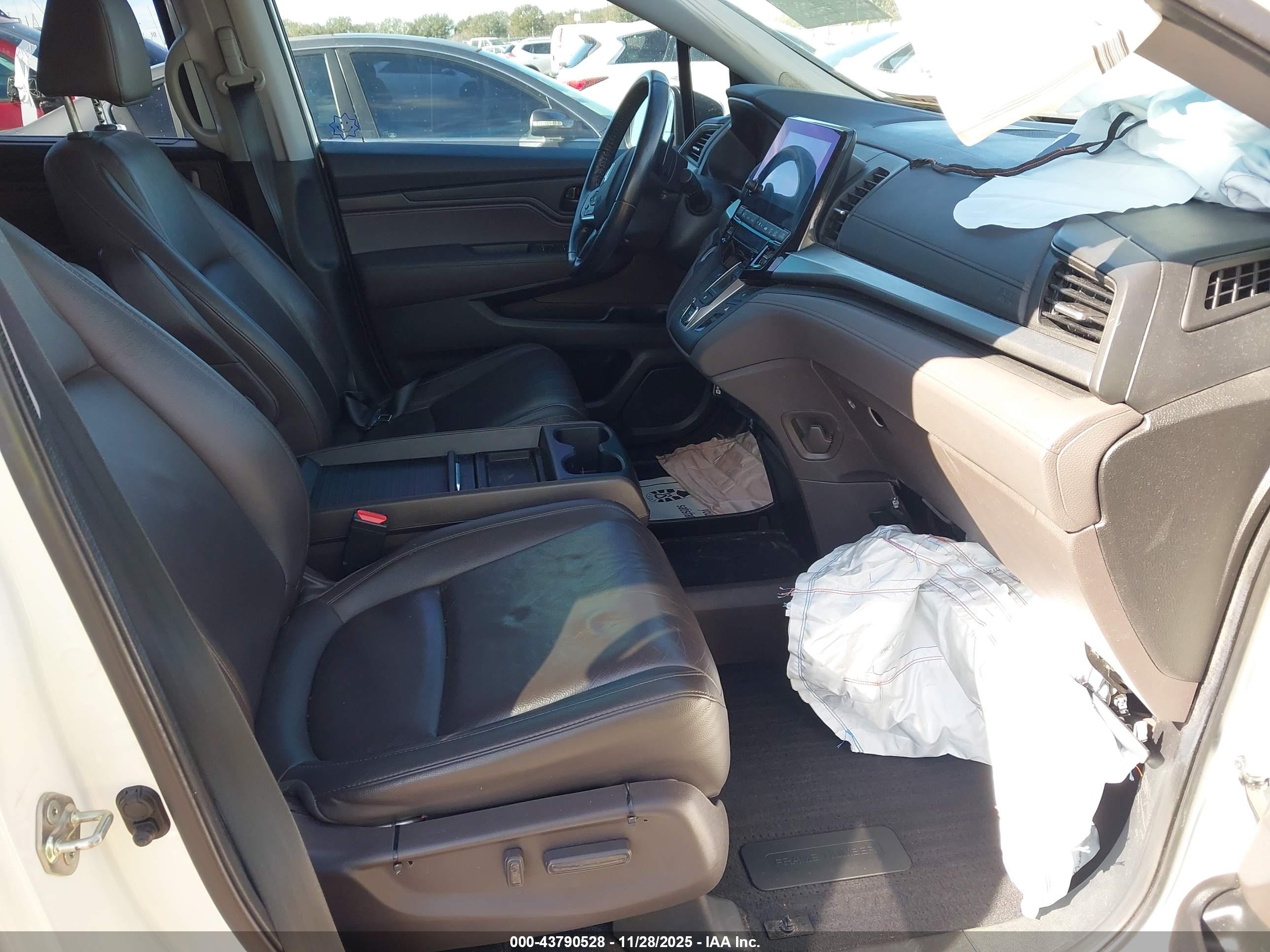 HONDA ODYSSEY image 5